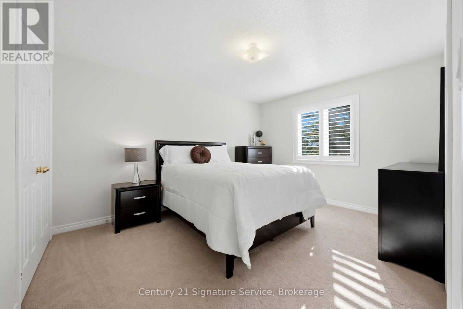 322 Comiskey Crescent, Mississauga, Ontario  L5W 0C5 - Photo 32 - W13755158