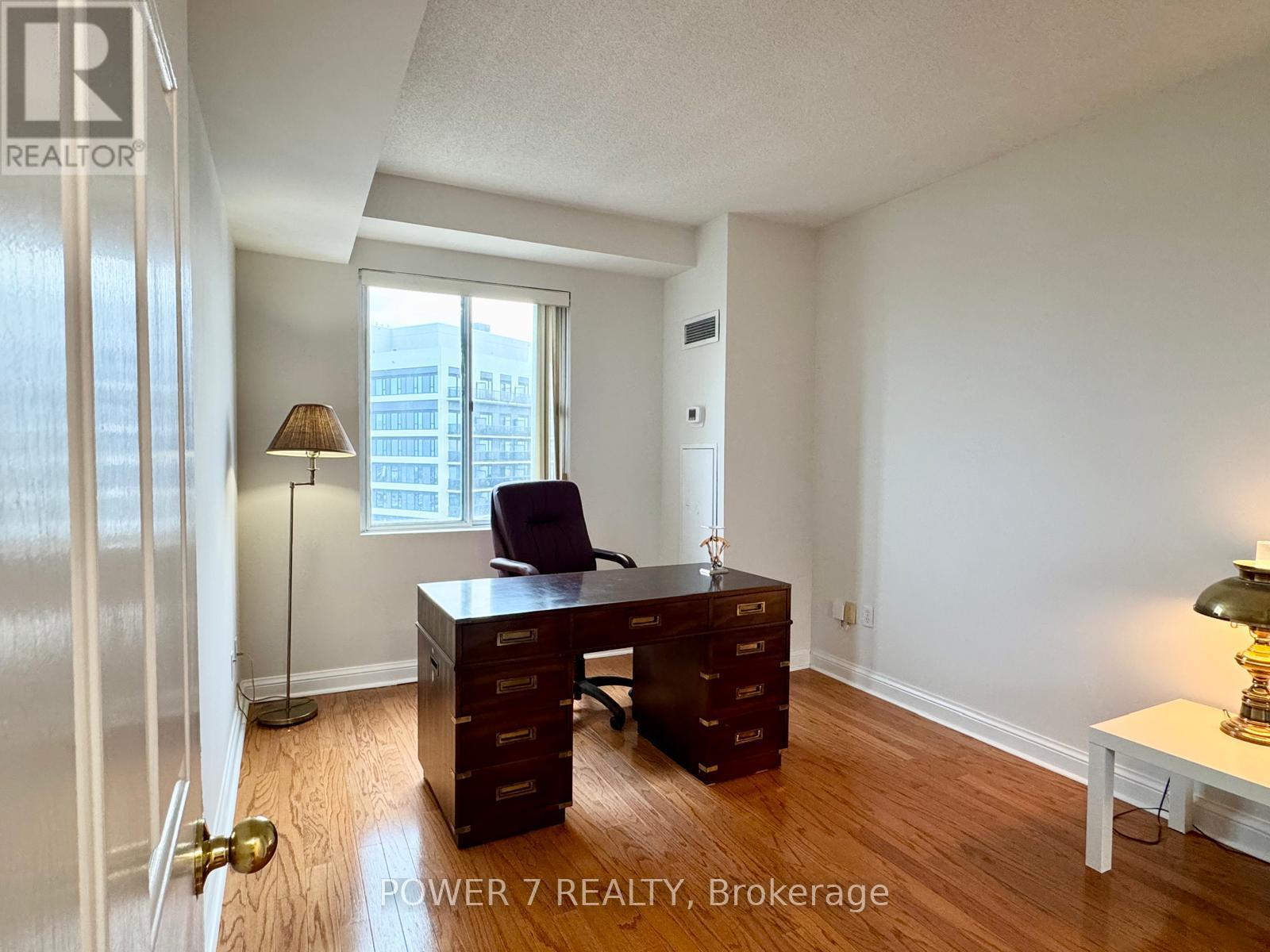 Ph304 - 101 Subway Crescent, Toronto, Ontario M9B 6K4 - Photo 18 - W13755166