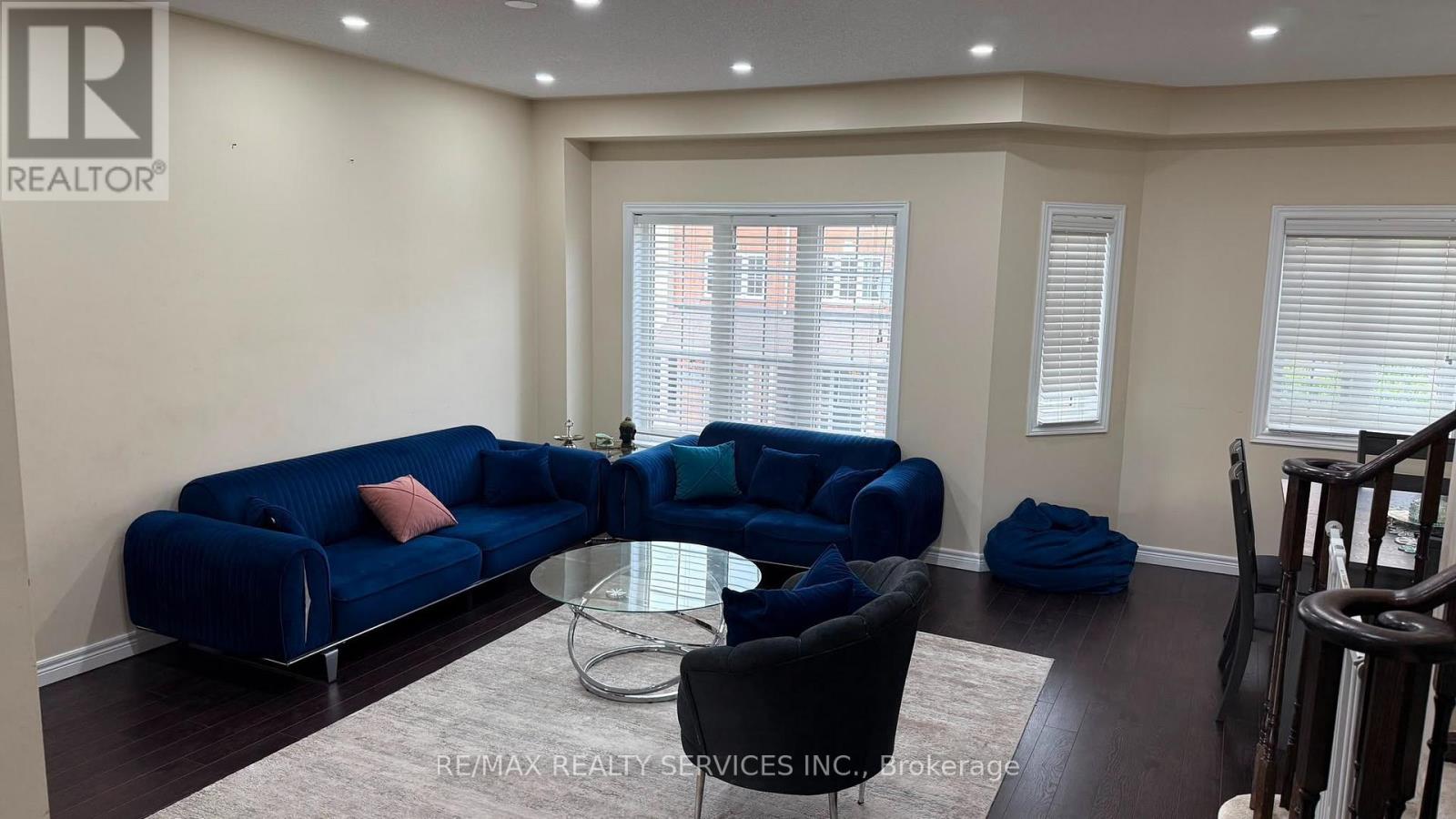 12 Urbana Road, Brampton, Ontario  L6Y 0R6 - Photo 3 - W13755214
