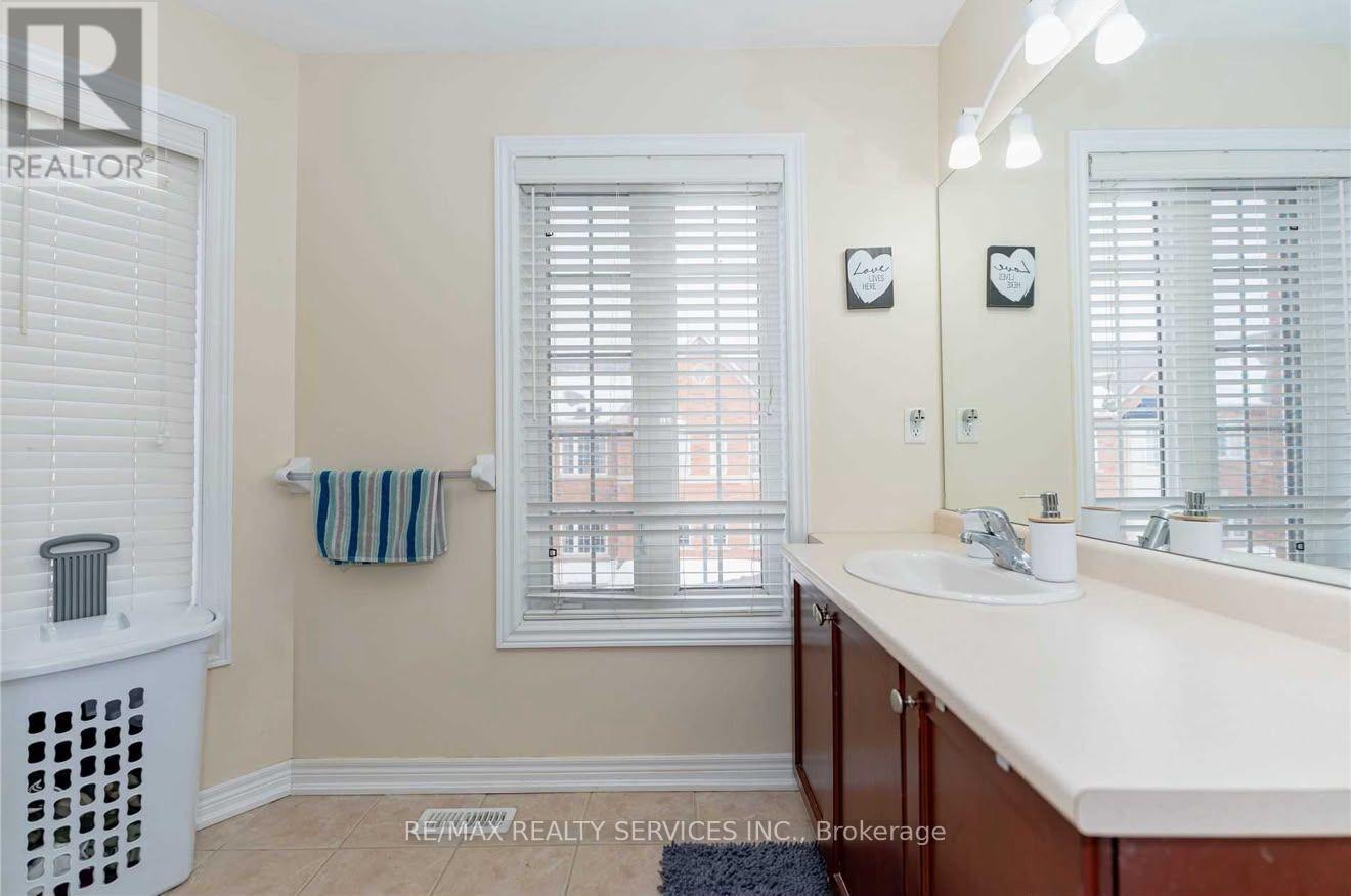 12 Urbana Road, Brampton, Ontario  L6Y 0R6 - Photo 6 - W13755214