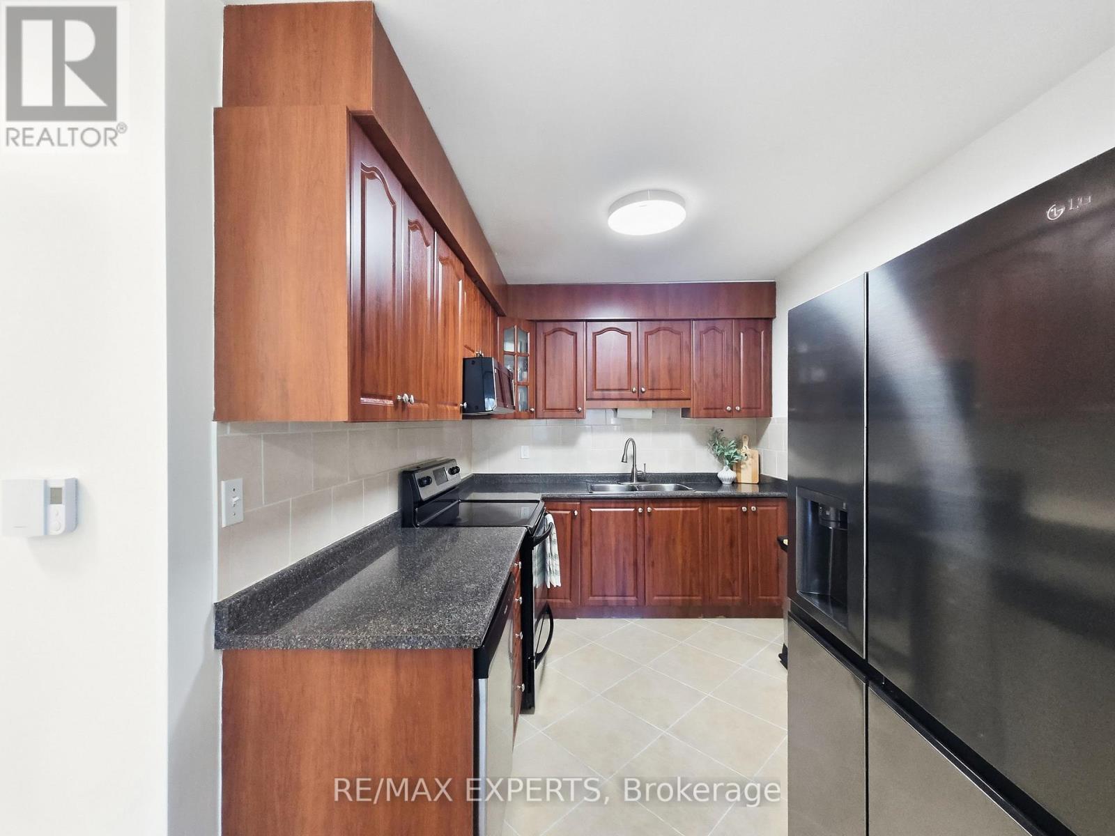 853 - 30 Tandridge Crescent, Toronto, Ontario  M9W 2P2 - Photo 16 - W13755242