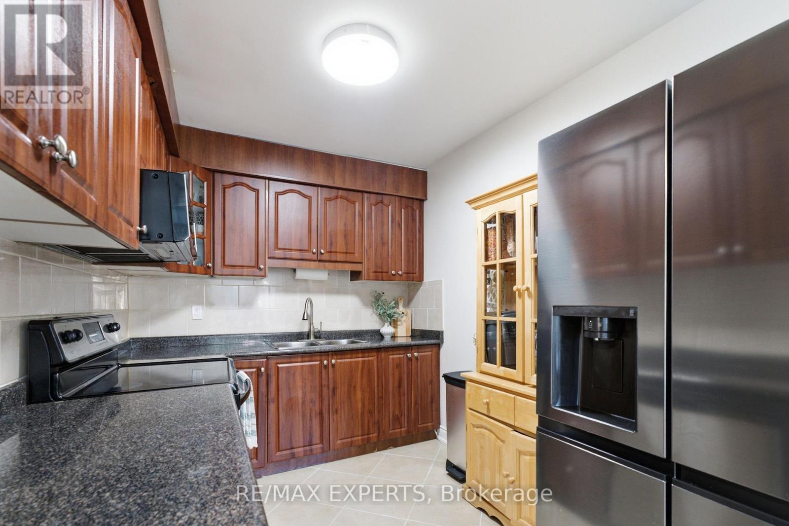 853 - 30 Tandridge Crescent, Toronto, Ontario  M9W 2P2 - Photo 17 - W13755242