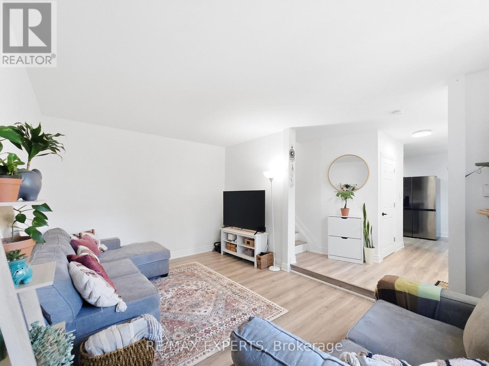 853 - 30 Tandridge Crescent, Toronto, Ontario  M9W 2P2 - Photo 7 - W13755242