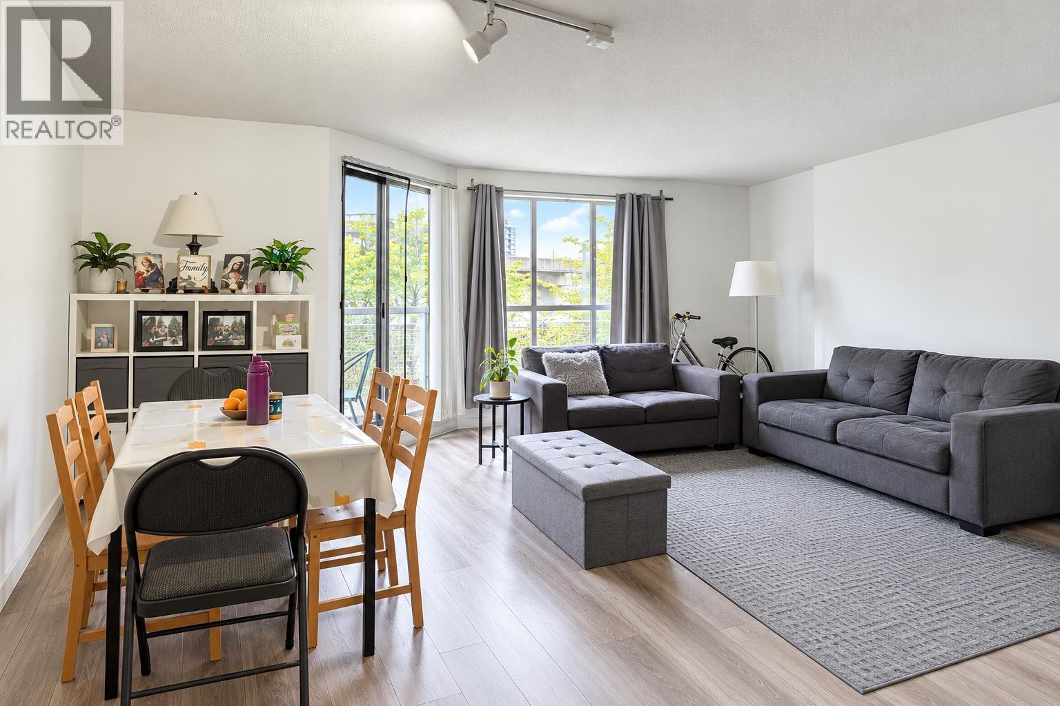 205 3455 ASCOT PLACE, vancouver, British Columbia