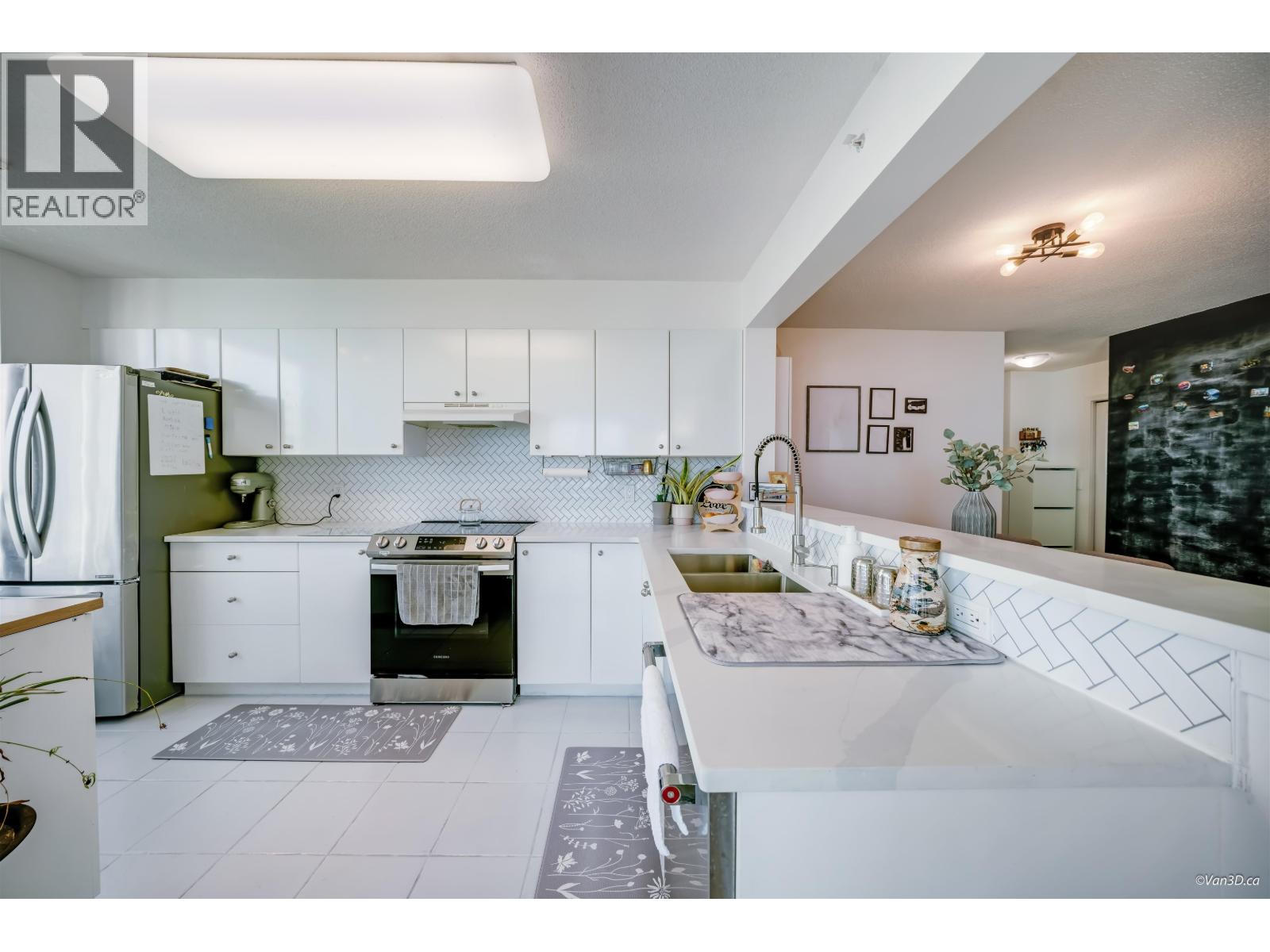 1801 6611 Southoaks Crescent, Burnaby, British Columbia  V5E 4L5 - Photo 9 - R3162022