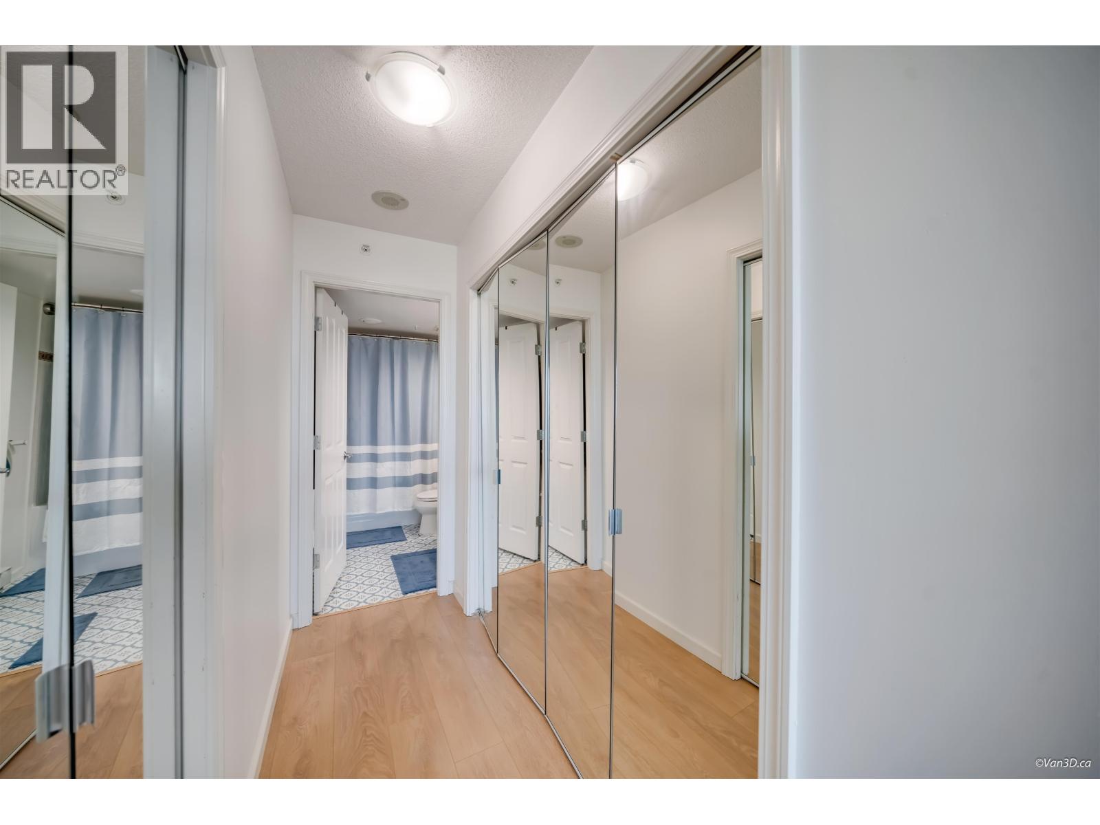 1801 6611 Southoaks Crescent, Burnaby, British Columbia  V5E 4L5 - Photo 10 - R3162022