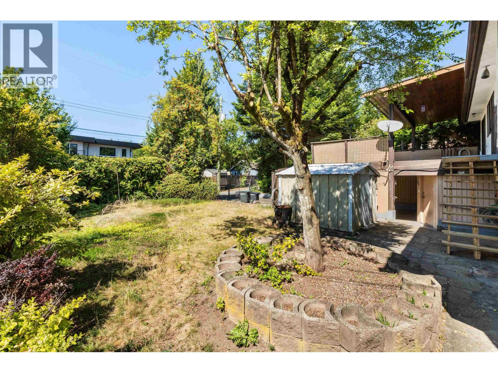2019 Paulus Crescent, Burnaby, British Columbia  V5A 2M2 - Photo 31 - R3158018