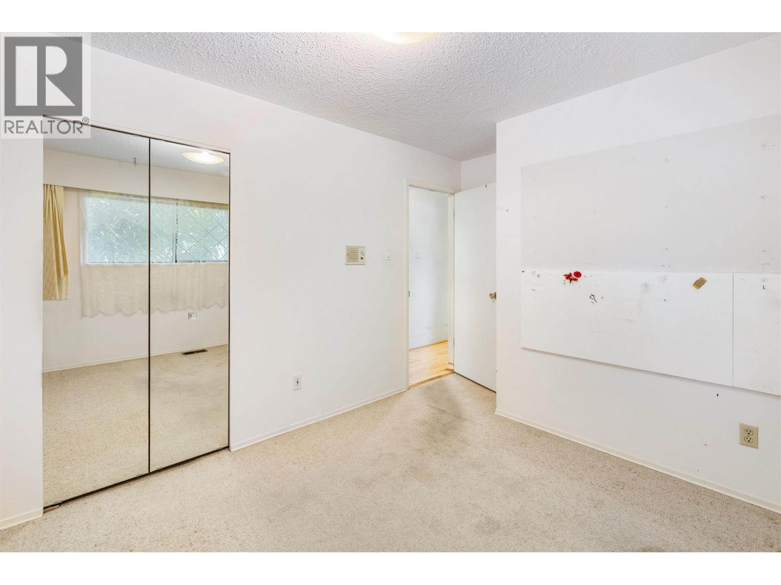 2019 Paulus Crescent, Burnaby, British Columbia  V5A 2M2 - Photo 17 - R3158018