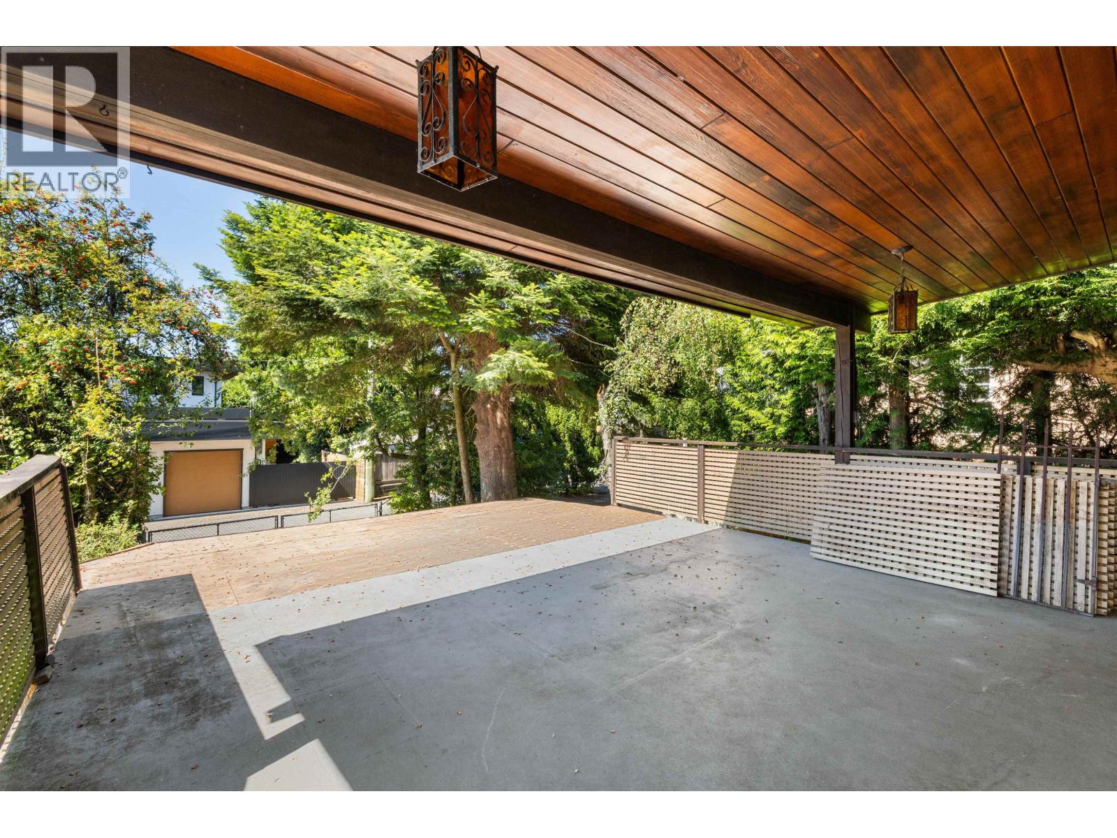 2019 Paulus Crescent, Burnaby, British Columbia  V5A 2M2 - Photo 37 - R3158018