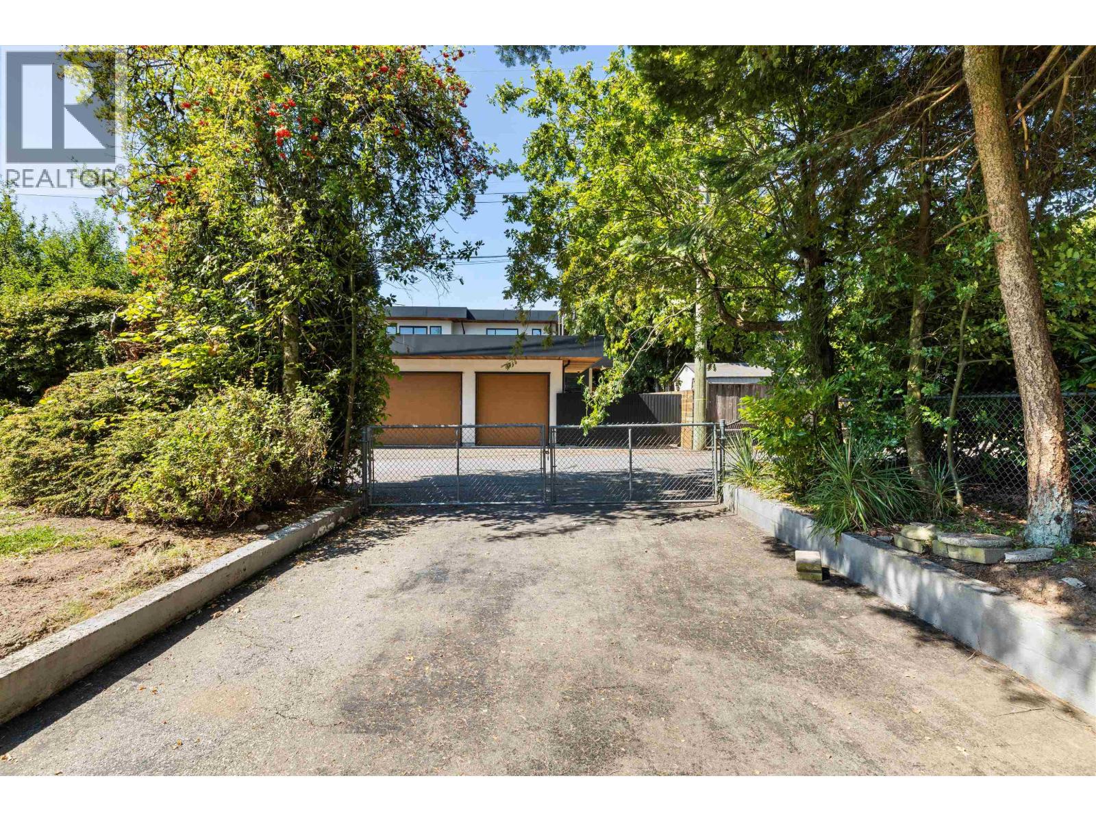 2019 Paulus Crescent, Burnaby, British Columbia  V5A 2M2 - Photo 33 - R3158018