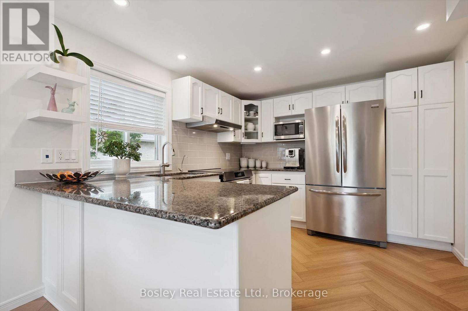 12 Deerpath Drive, Guelph, Ontario  N1K 1T9 - Photo 10 - X13754876