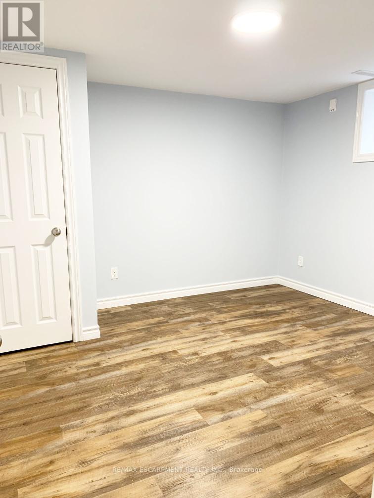 Lower - 43 Kanata Crescent, Brantford, Ontario  N3R 7E8 - Photo 7 - X13755050