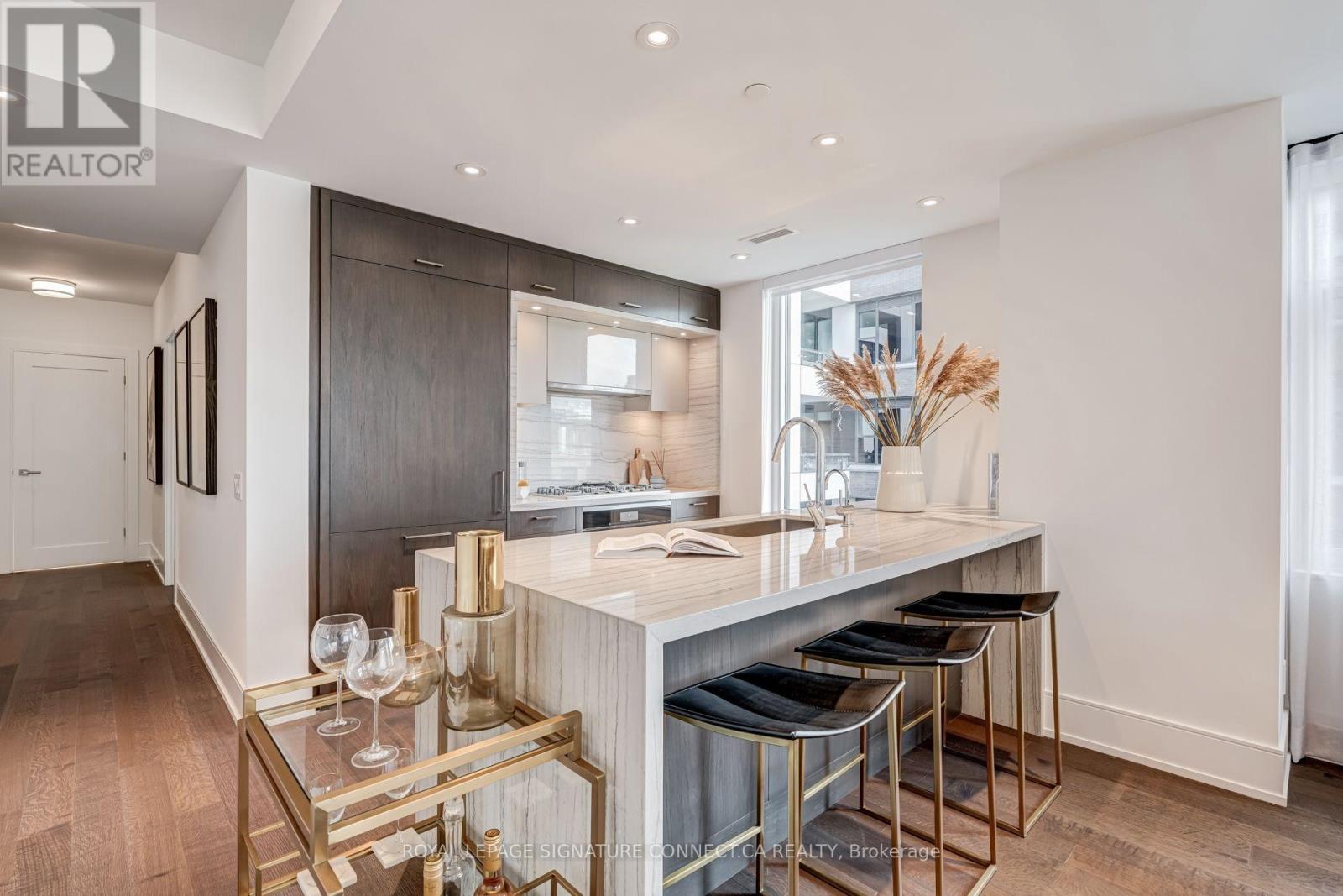 402 - 455 Wellington Street W, Toronto, Ontario  M5J 2R2 - Photo 12 - C13728184