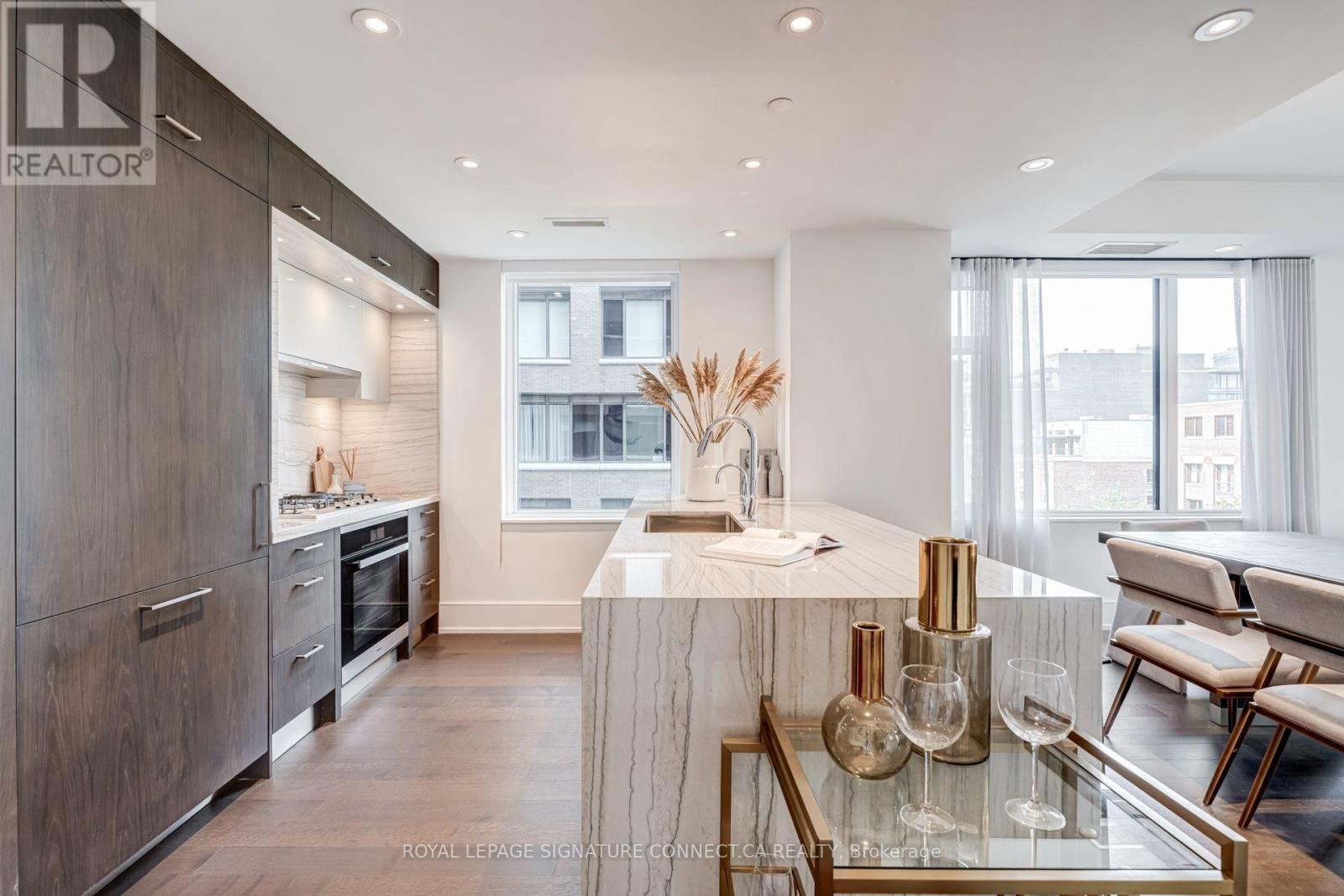 402 - 455 Wellington Street W, Toronto, Ontario  M5J 2R2 - Photo 13 - C13728184