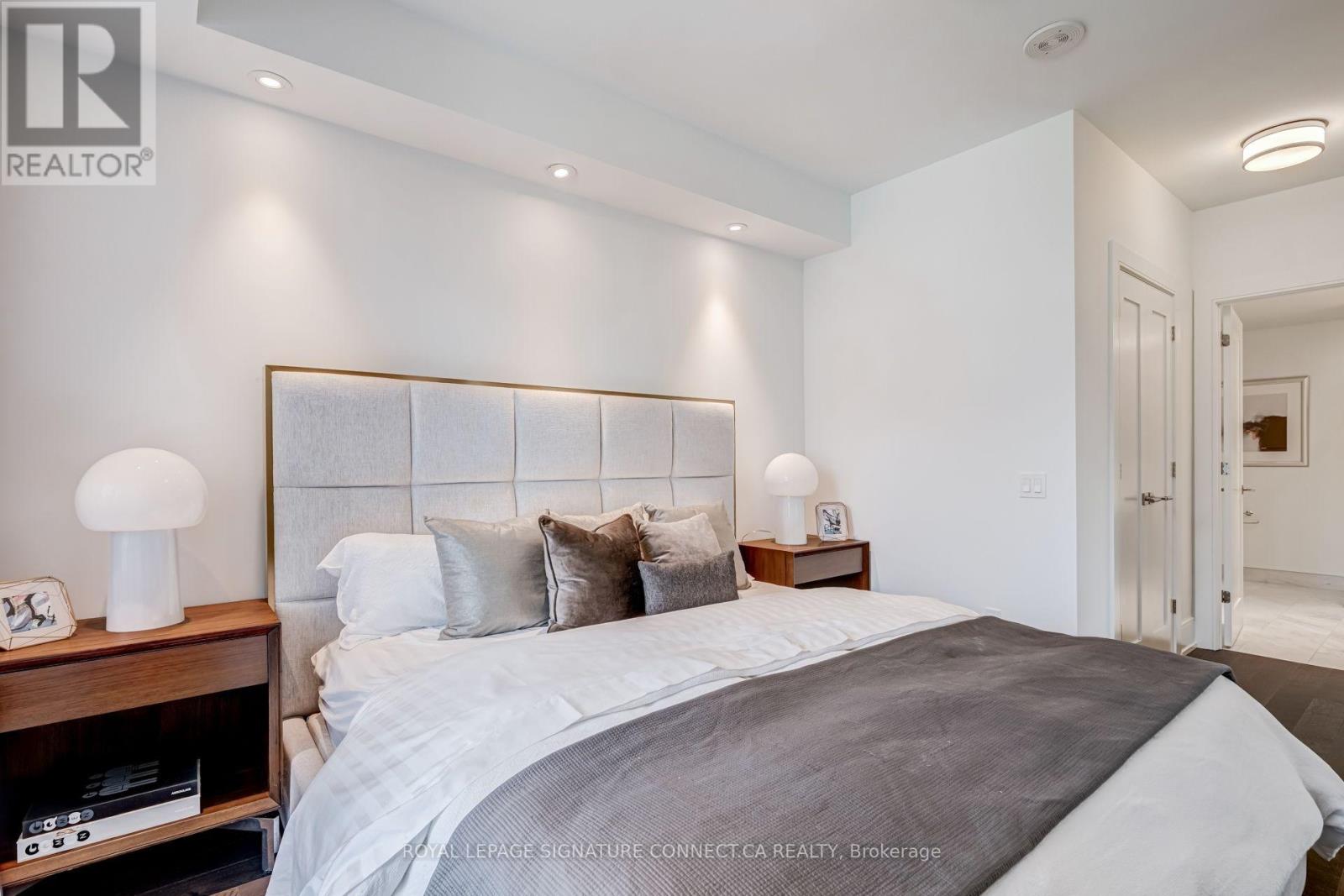 402 - 455 Wellington Street W, Toronto, Ontario  M5J 2R2 - Photo 19 - C13728184