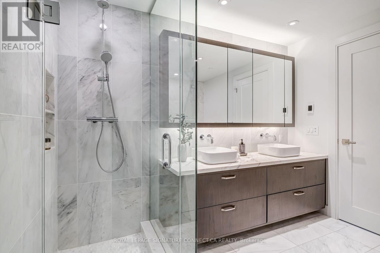 402 - 455 Wellington Street W, Toronto, Ontario  M5J 2R2 - Photo 28 - C13728184