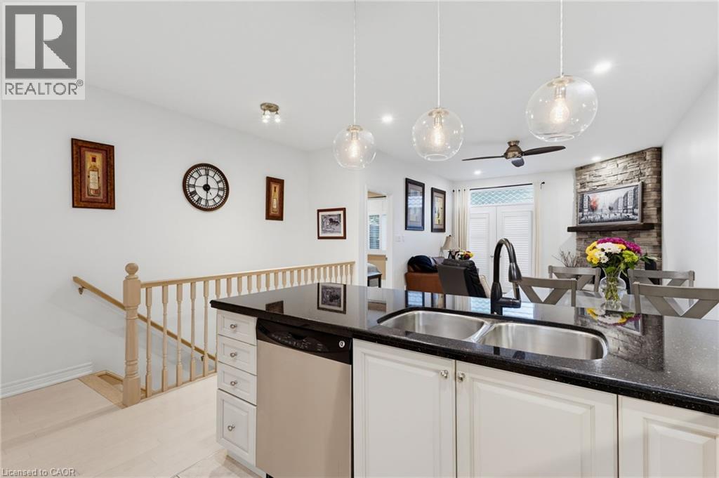 7 Landscapes Trail, Ancaster, Ontario  L9K 0A1 - Photo 12 - 40861164