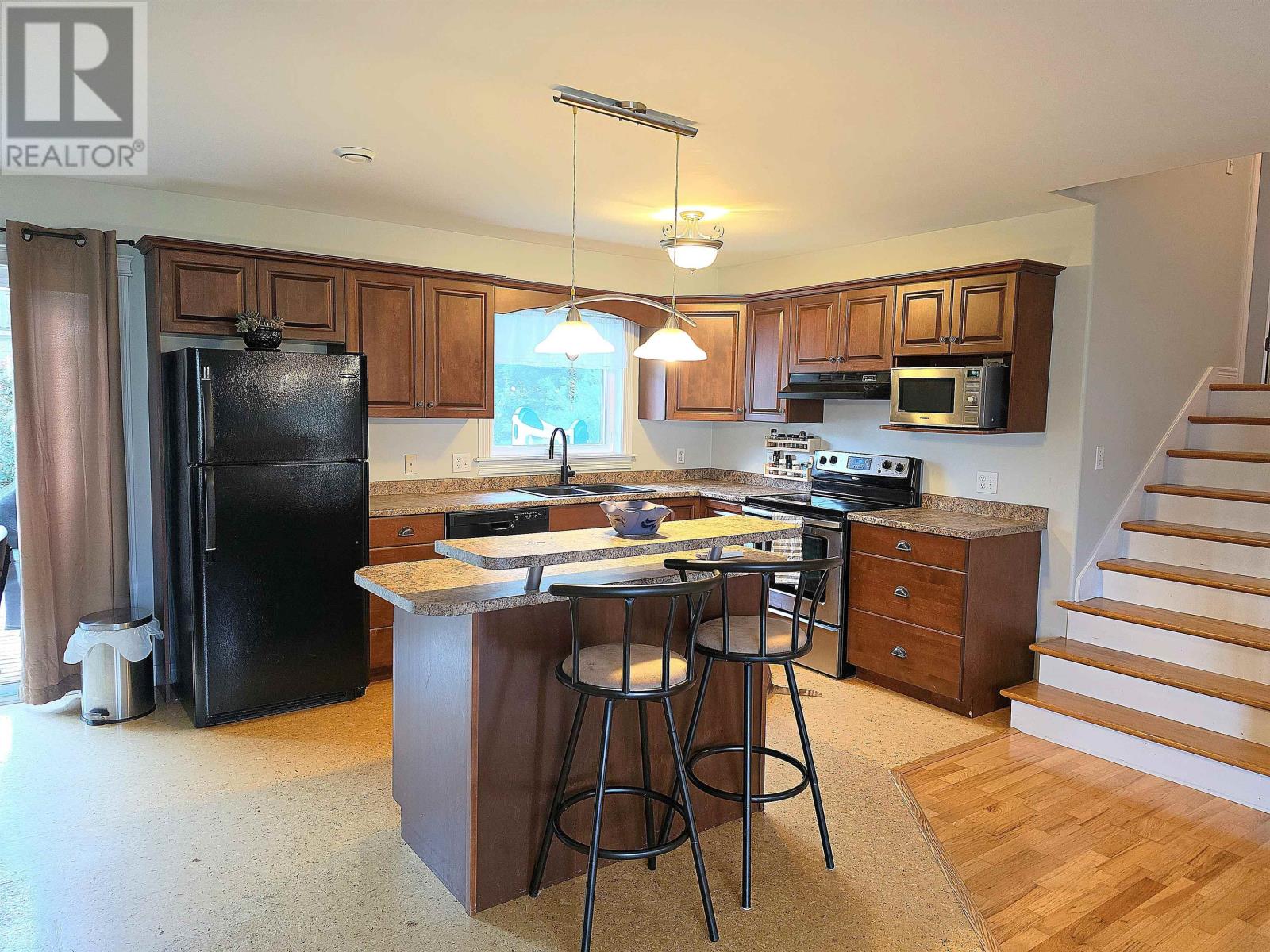 38 Sandlewood Street, West Royalty, Prince Edward Island  C1E 0A6 - Photo 2 - 202622648
