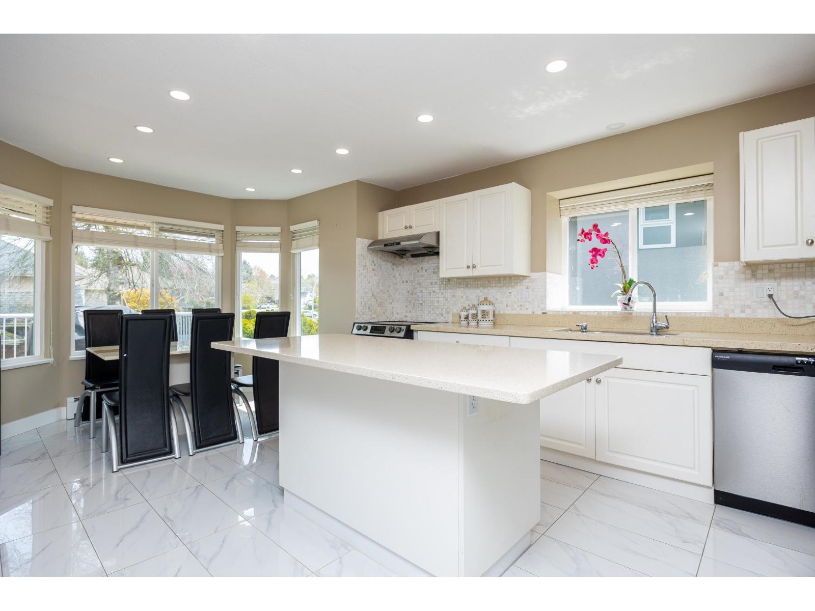 18139 Claytonwood Crescent, Surrey, British Columbia  V3S 7T5 - Photo 11 - R3162297