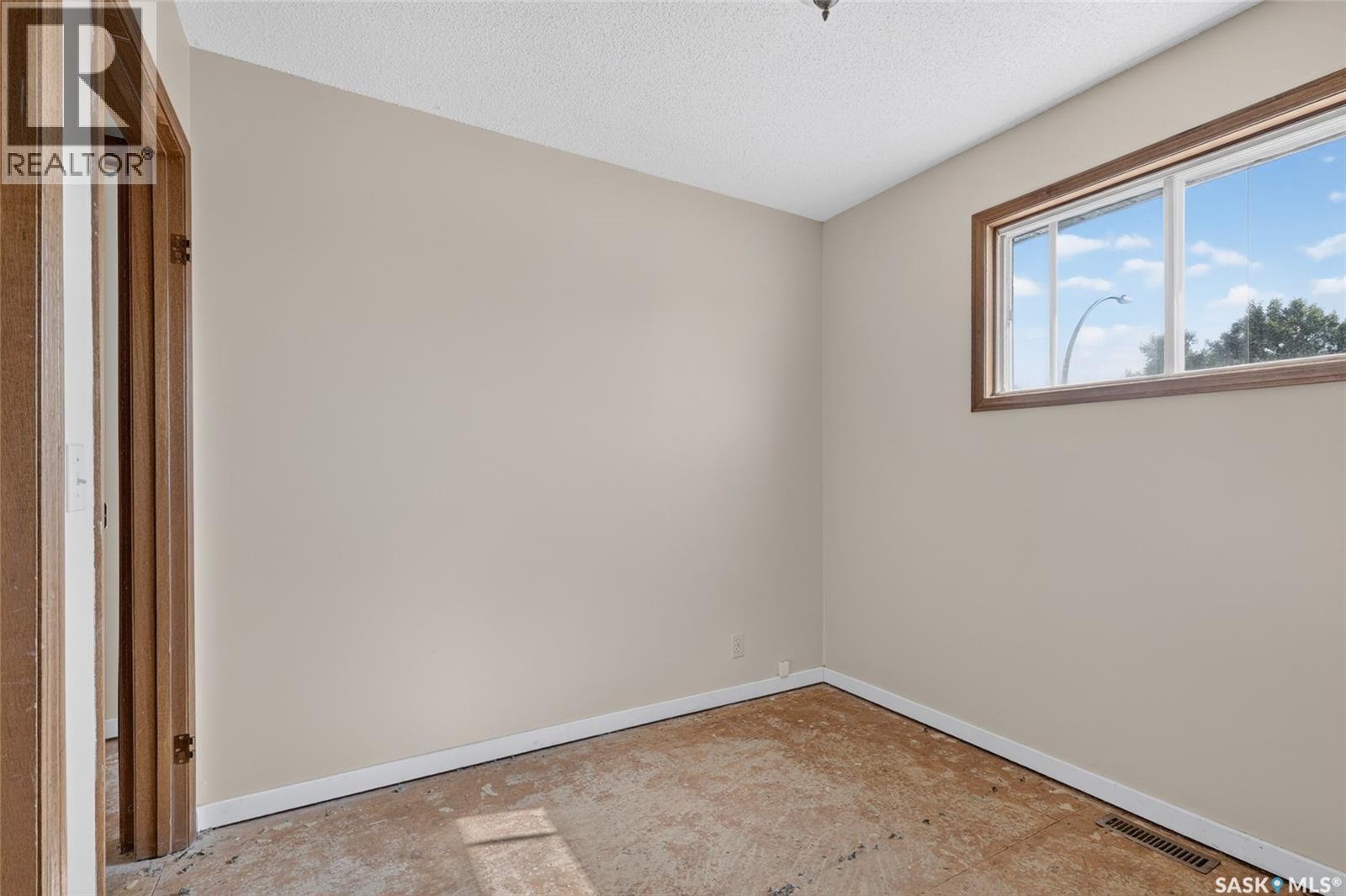 223-225 Wakabayashi Way, Saskatoon, Saskatchewan  S7K 7M4 - Photo 30 - SK047401
