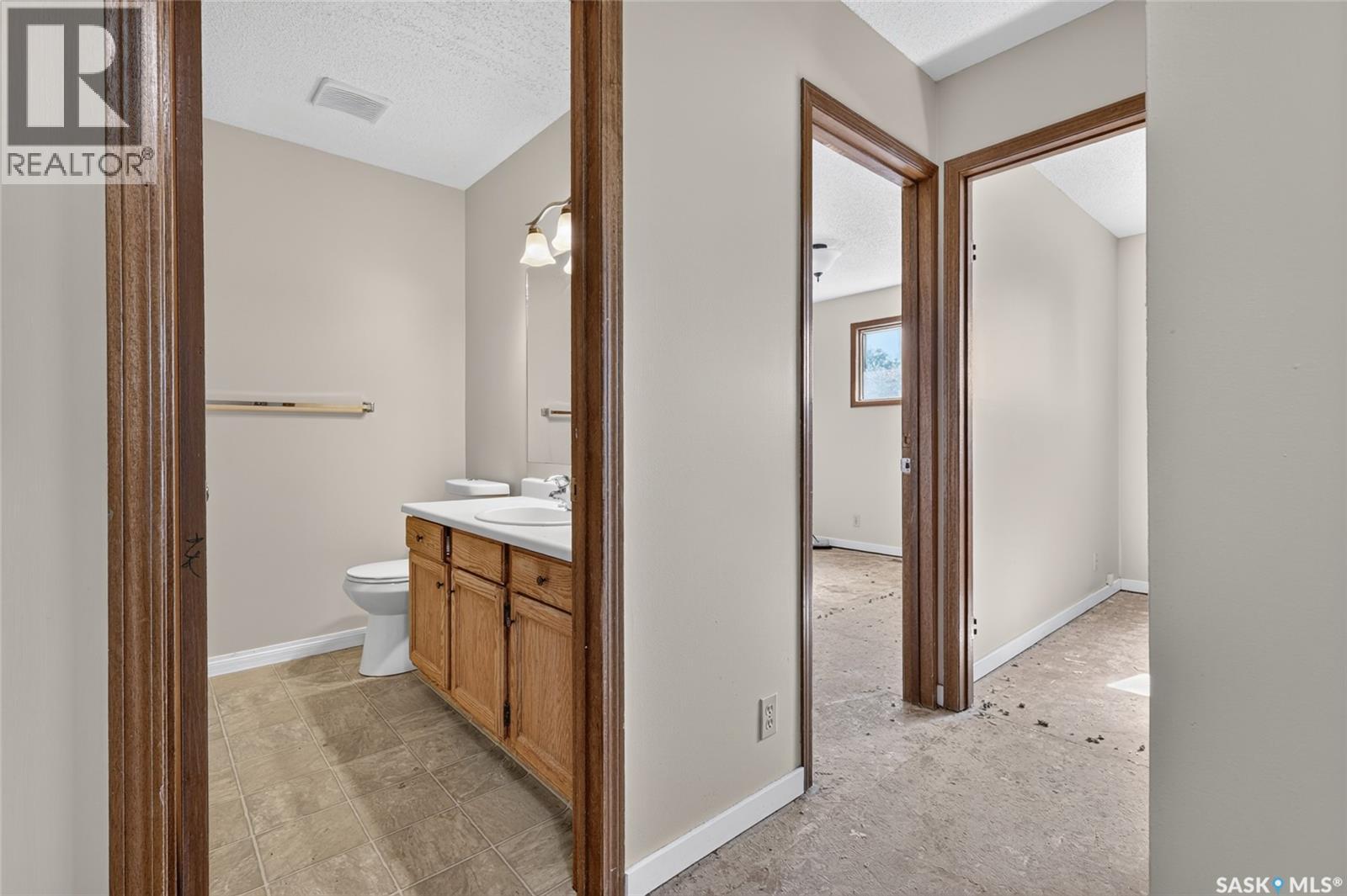 223-225 Wakabayashi Way, Saskatoon, Saskatchewan  S7K 7M4 - Photo 24 - SK047401