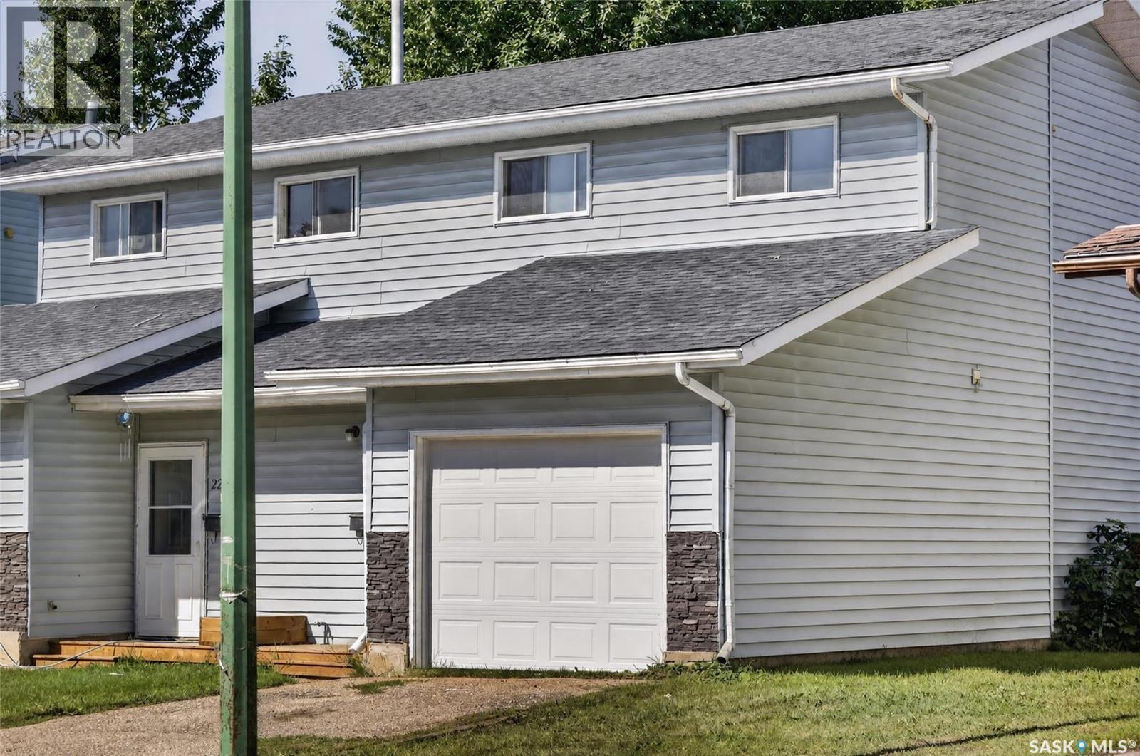 223-225 Wakabayashi Way, Saskatoon, Saskatchewan  S7K 7M4 - Photo 3 - SK047401