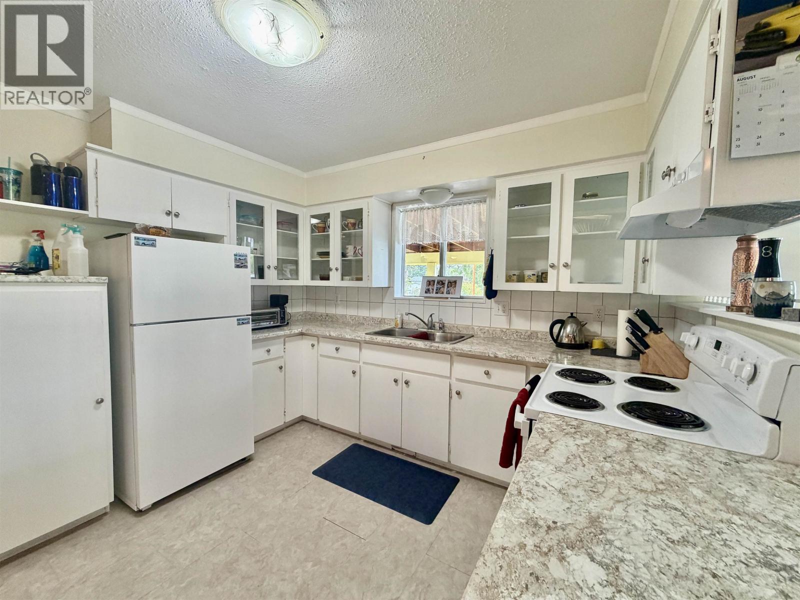 4729 Kitwanga Drive, 108 Mile Ranch, British Columbia  V0K 2Z0 - Photo 11 - R3162278