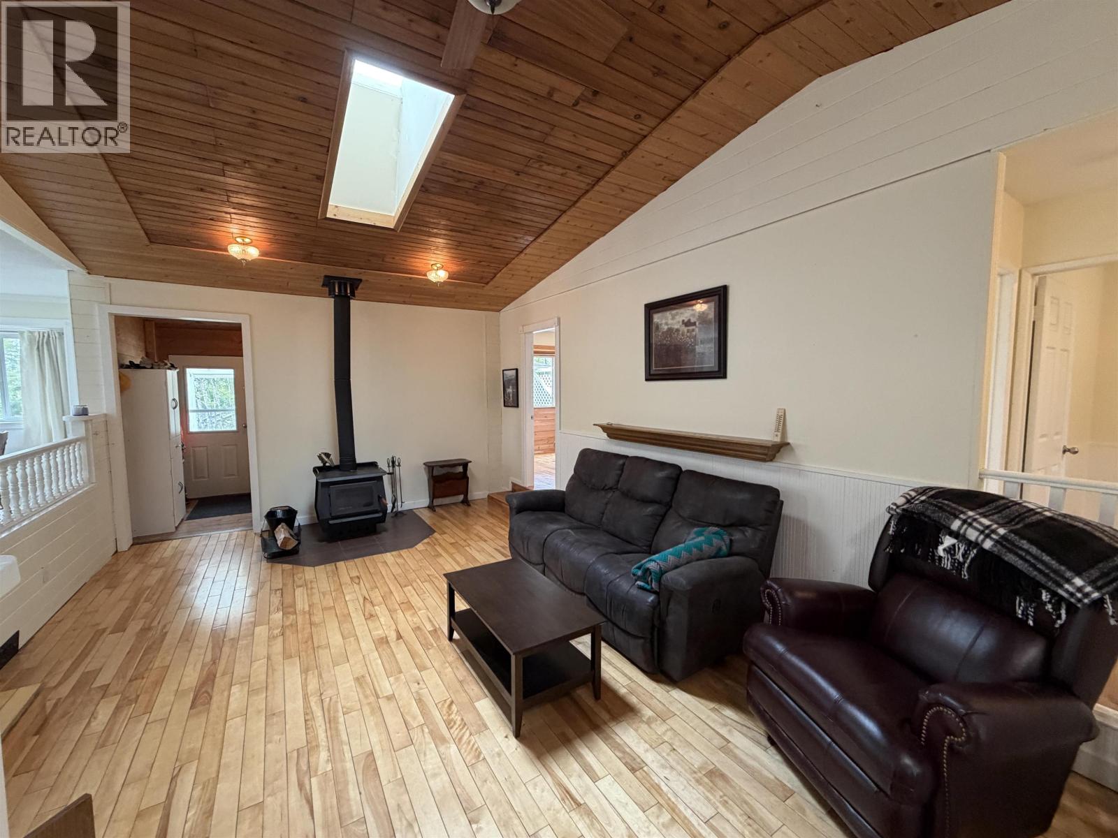 4729 Kitwanga Drive, 108 Mile Ranch, British Columbia  V0K 2Z0 - Photo 7 - R3162278