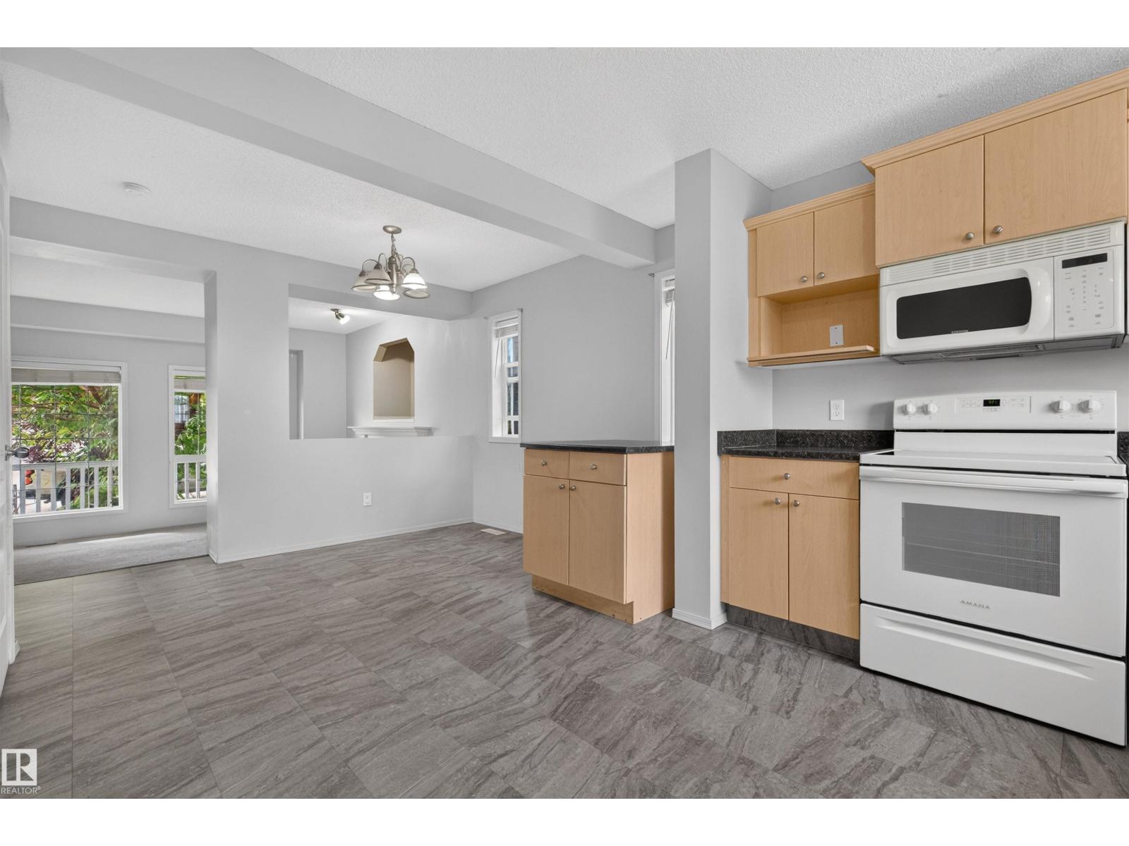 9110 Scott Cr NW, Edmonton, Alberta  T6R 0E7 - Photo 14 - E4507536