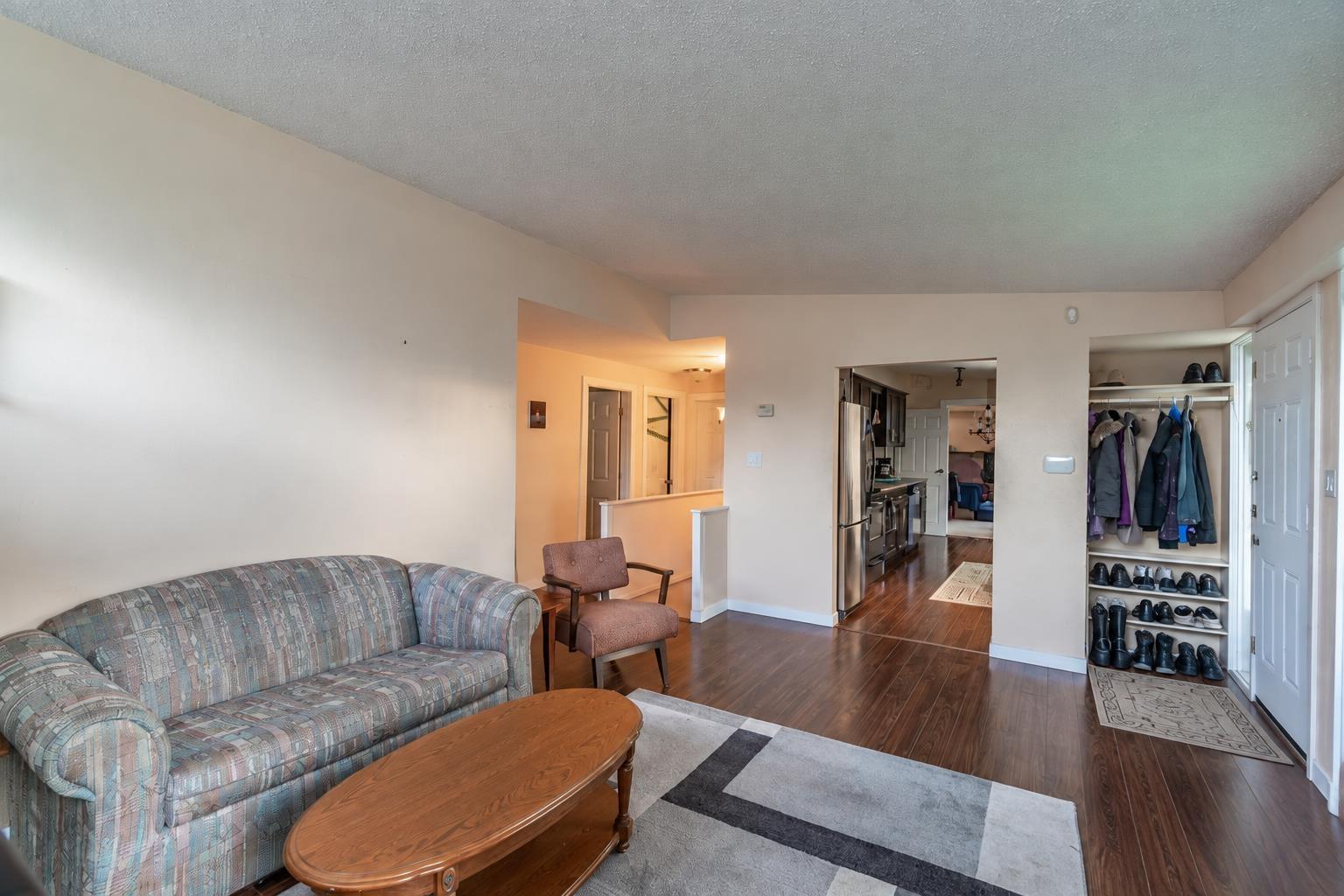 9704 131 Street, Surrey, British Columbia  V3T 3P3 - Photo 3 - R3161816