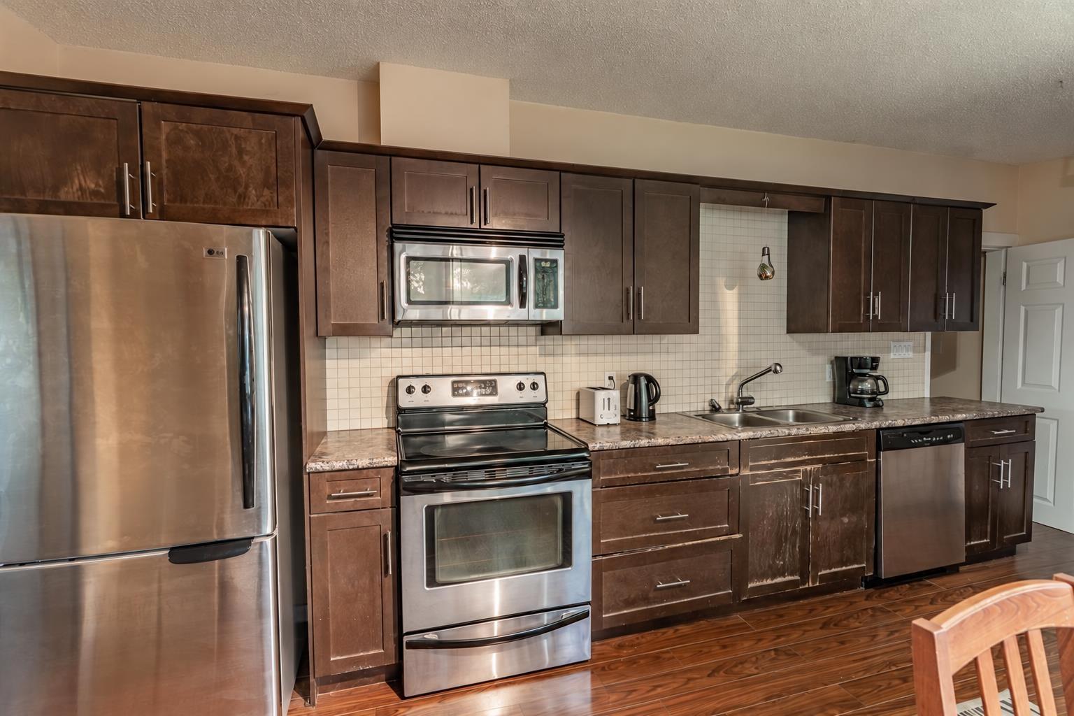9704 131 Street, Surrey, British Columbia  V3T 3P3 - Photo 4 - R3161816