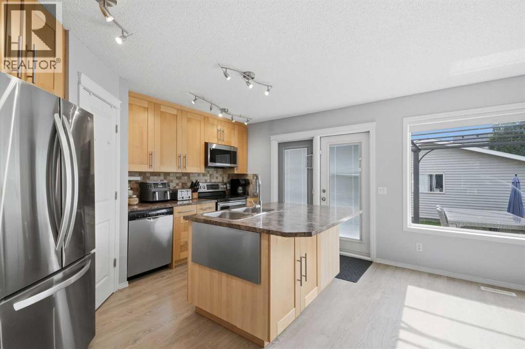 99 Prestwick Circle Se, Calgary, Alberta  T2Z 3L5 - Photo 7 - A2342403