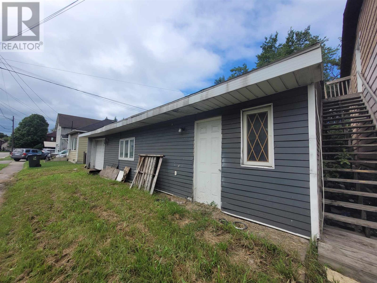 99 Letcher St, Sault Ste. Marie, Ontario  P6C 4X7 - Photo 2 - SM262448