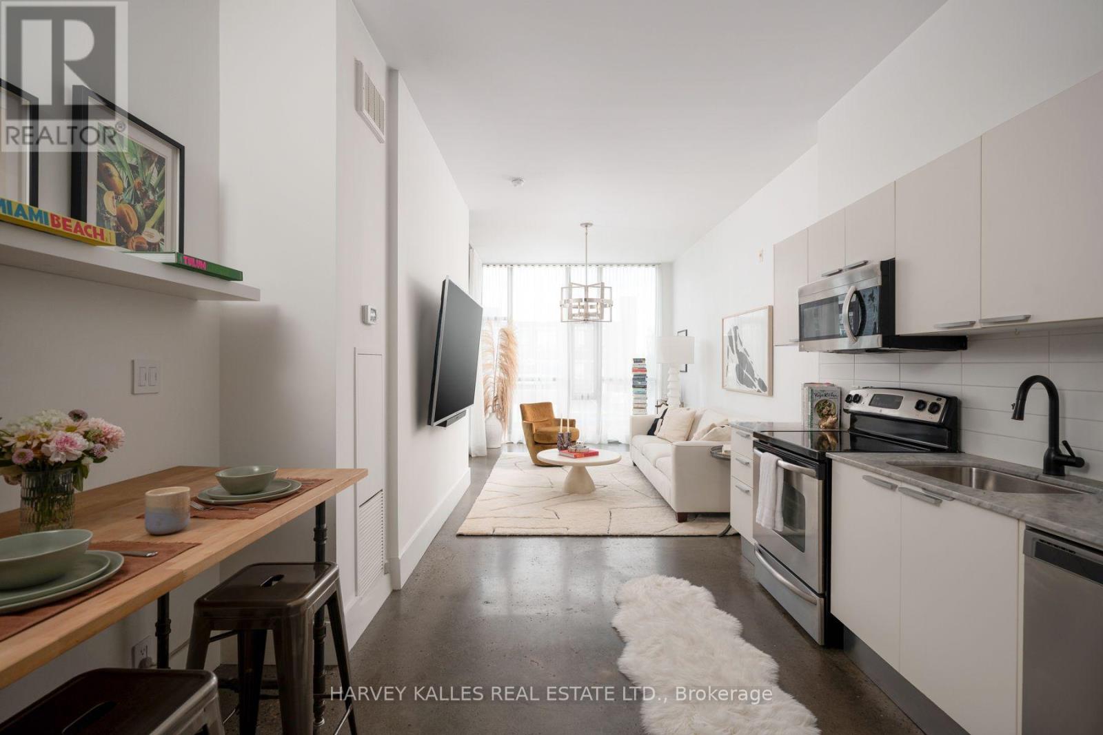 410 - 625 Queen Street E, Toronto, Ontario  M4M 1G7 - Photo 2 - E13755004