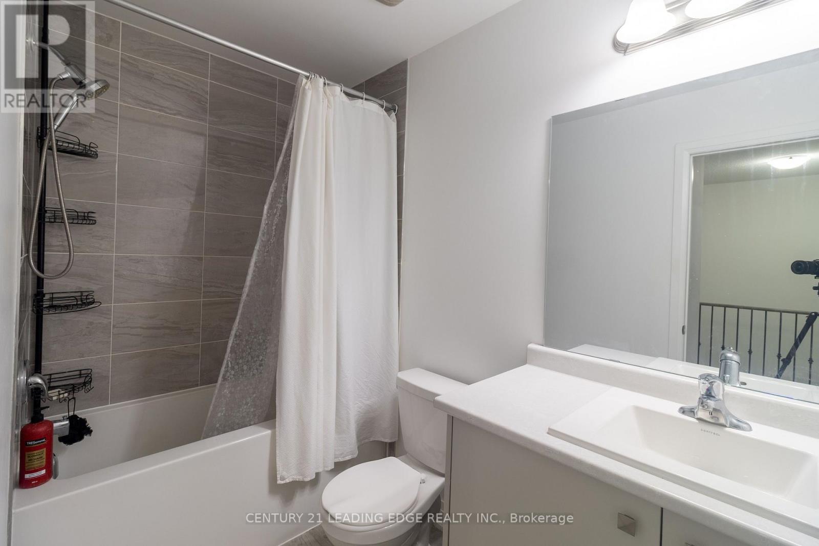 6 Nautical Way, Whitby, Ontario  L1N 0N2 - Photo 14 - E13754800
