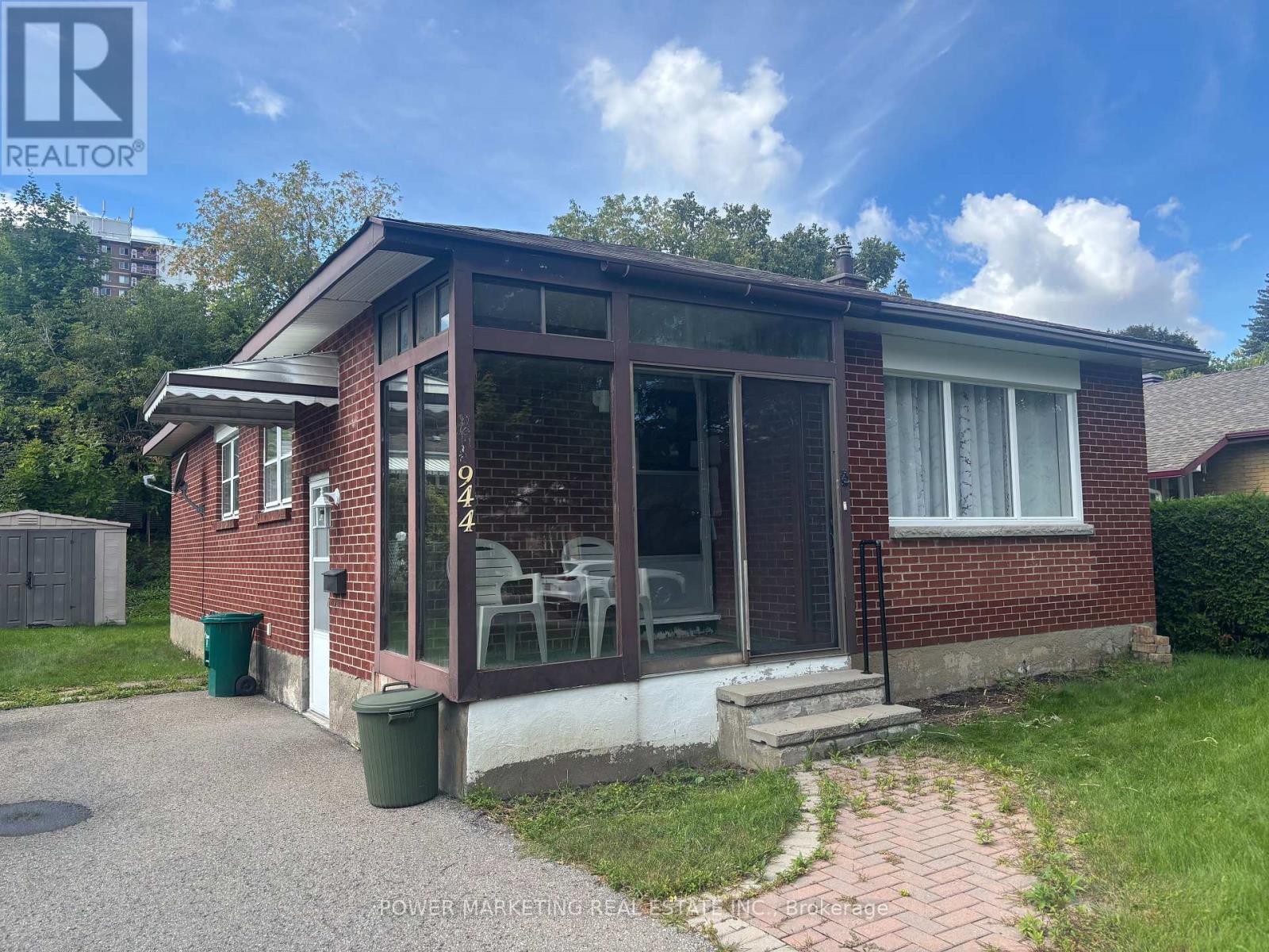 944 Eve Street, Ottawa, Ontario  K1K 3R4 - Photo 8 - X13753106