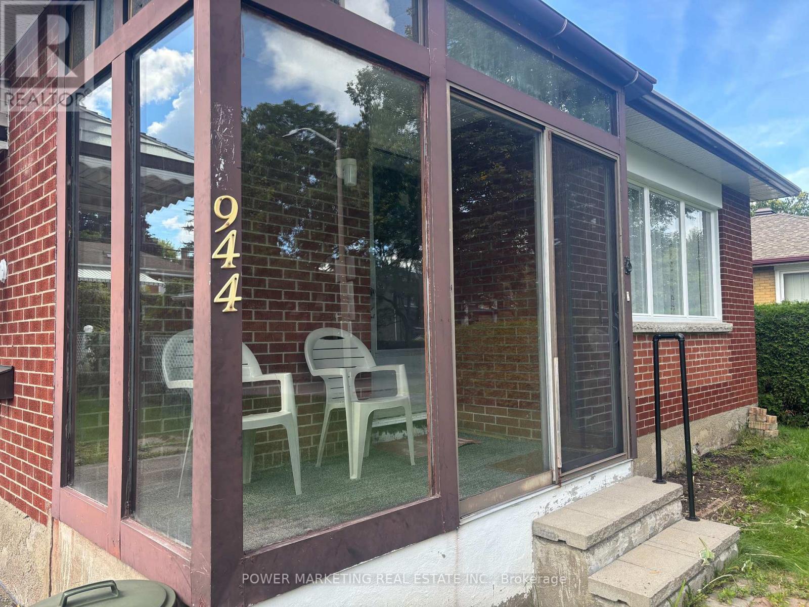 944 Eve Street, Ottawa, Ontario  K1K 3R4 - Photo 9 - X13753106