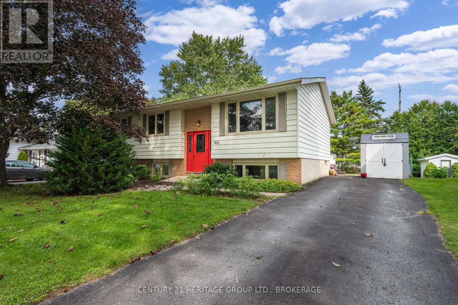 912 Safari Drive, Kingston, Ontario  K7M 6X5 - Photo 1 - X13755444