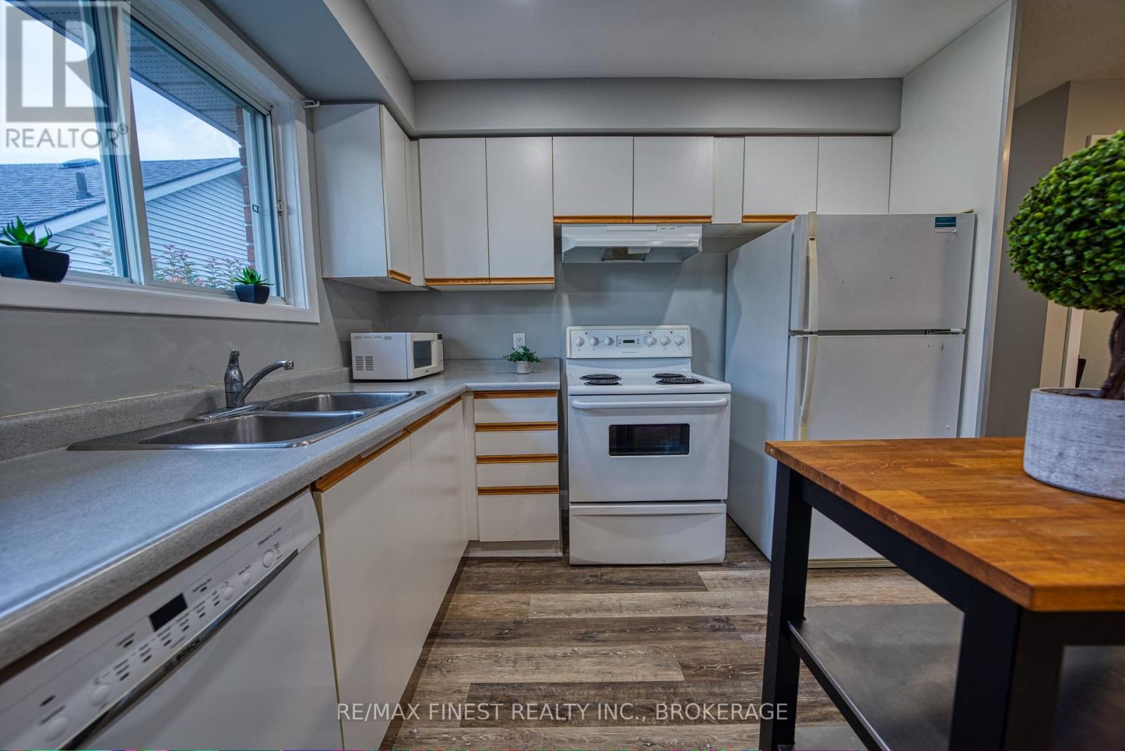 941 Warburton Crescent, Kingston, Ontario  K7M 8L1 - Photo 5 - X13755488