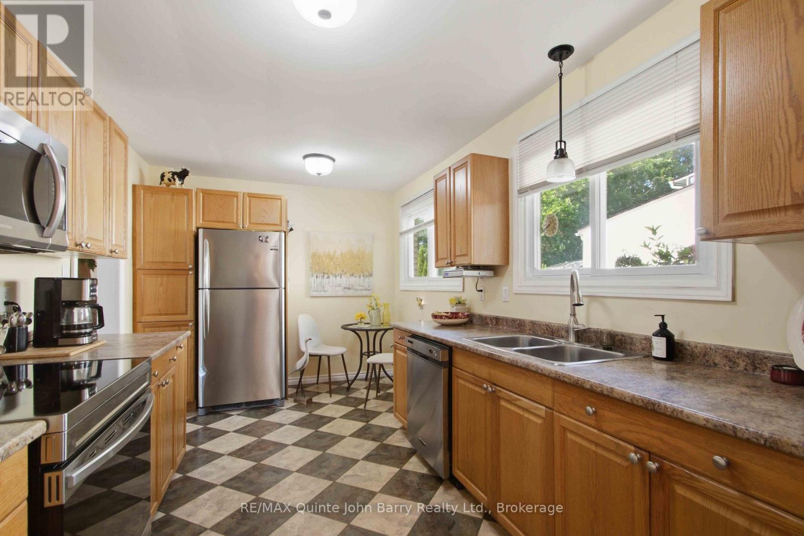 1 Parkside Drive, Quinte West, Ontario  K8V 5L6 - Photo 11 - X13755314