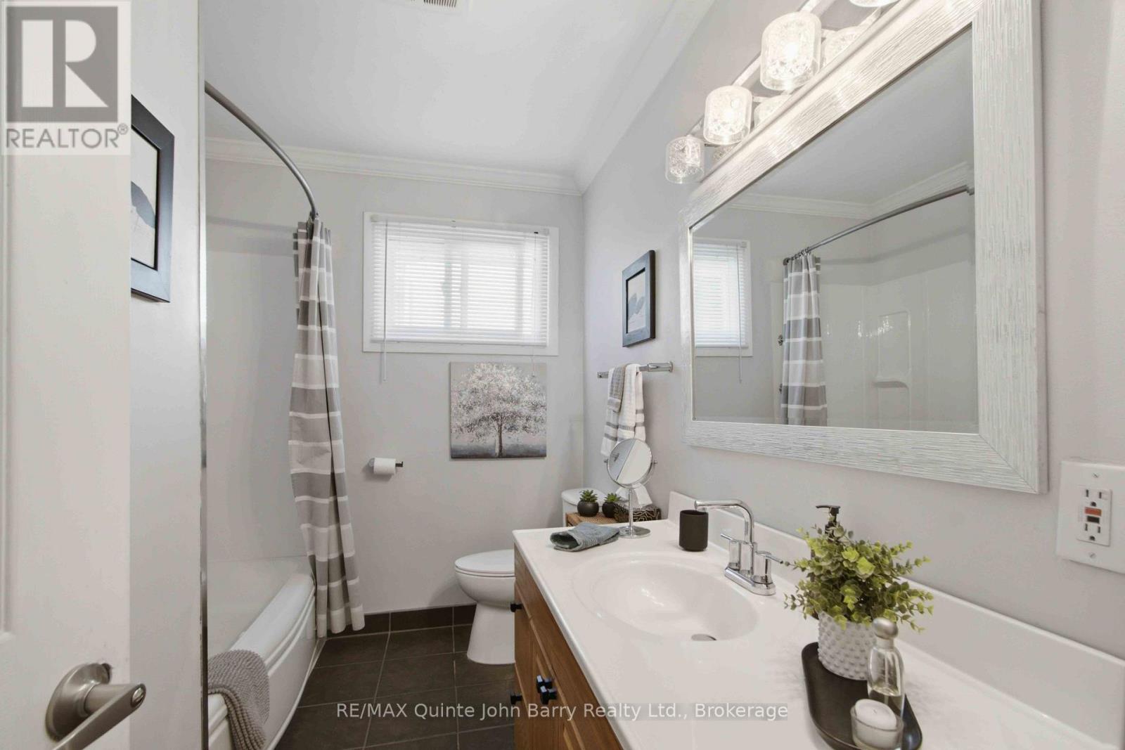 1 Parkside Drive, Quinte West, Ontario  K8V 5L6 - Photo 20 - X13755314