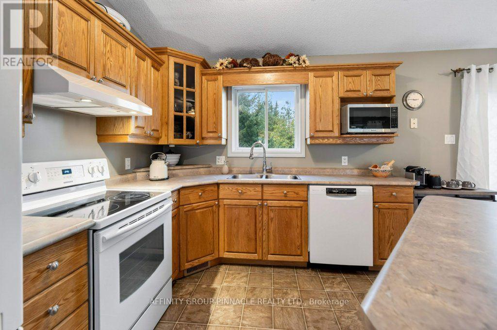 838 Traceys Hill Road, Kawartha Lakes, Ontario  K0L 2W0 - Photo 10 - X13755326