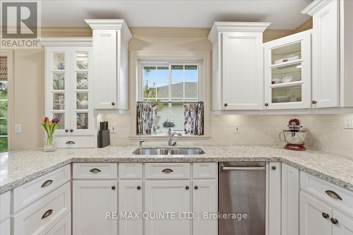 46 Lake Breeze Court, Prince Edward County, Ontario  K0K 3L0 - Photo 11 - X13755454
