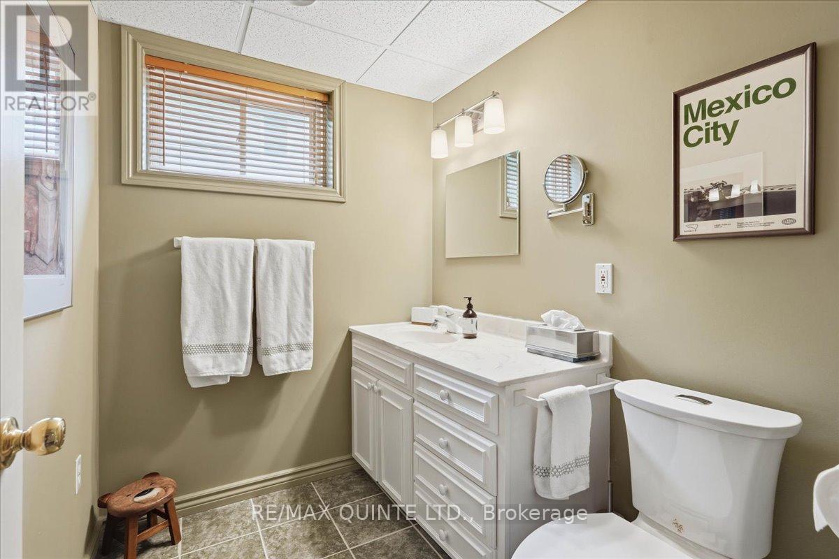 46 Lake Breeze Court, Prince Edward County, Ontario  K0K 3L0 - Photo 29 - X13755454