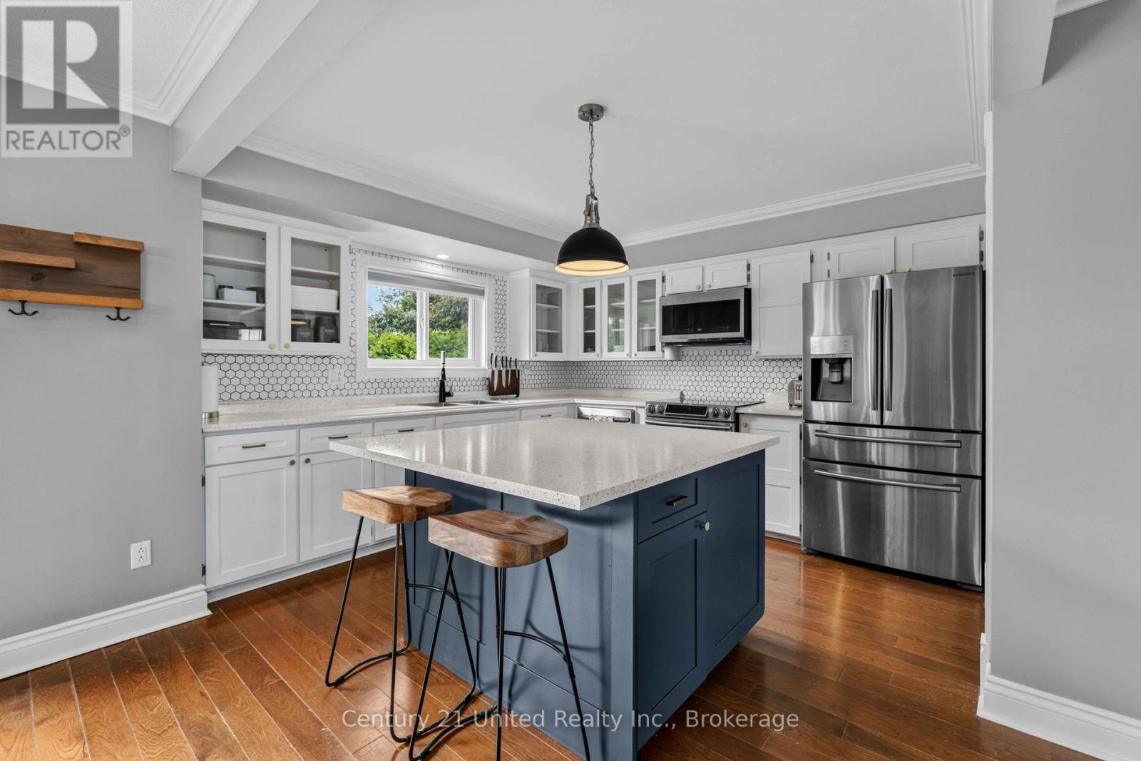 15 Lakefield Court, Selwyn, Ontario  K0L 2H0 - Photo 2 - X13755520