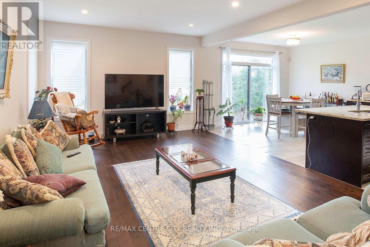 1586 Noah Bend, London North, Ontario  N6G 0T2 - Photo 10 - X13755460