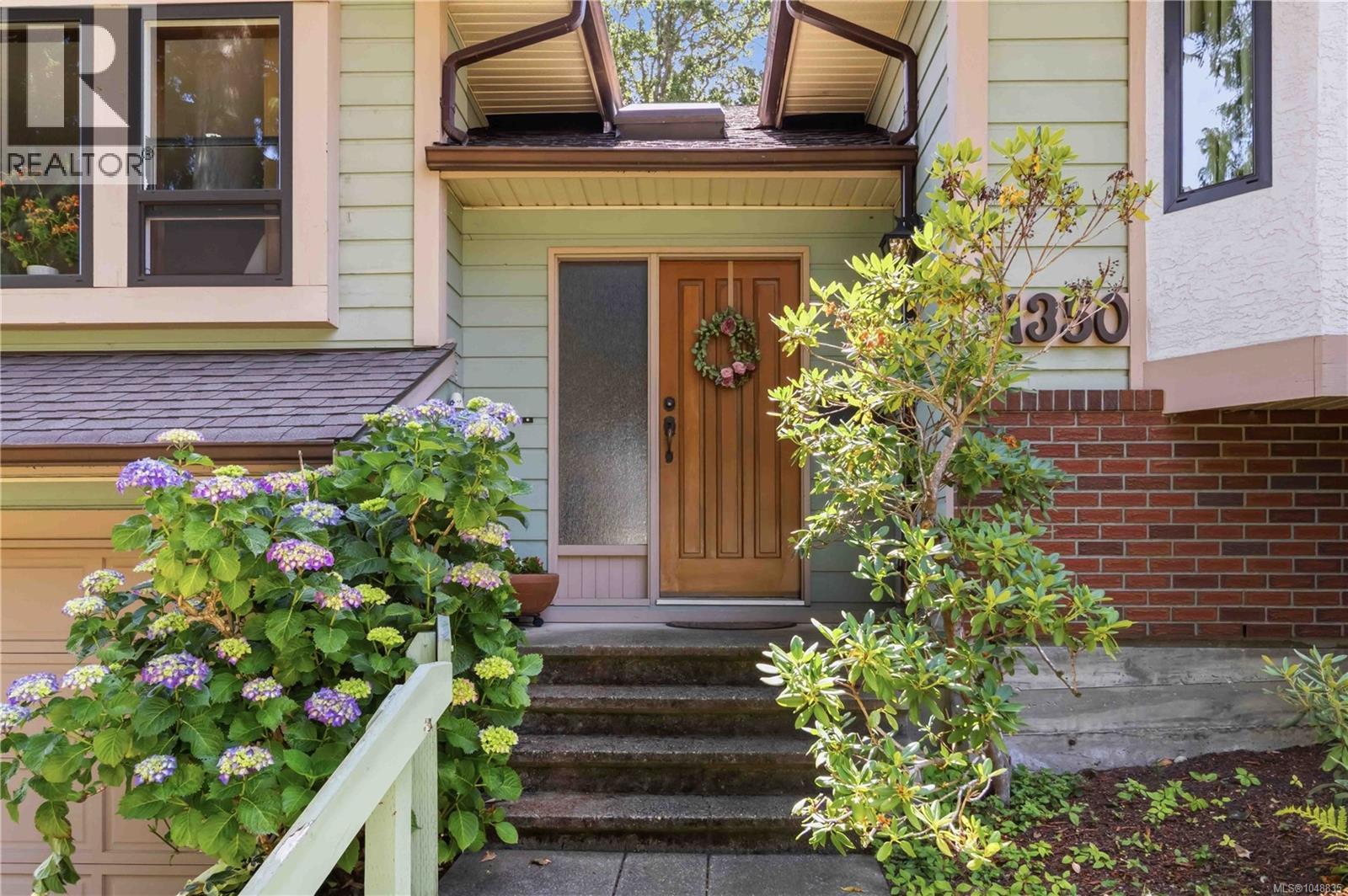 4350 Faithwood Rd, Saanich, British Columbia  V8X 4Z6 - Photo 5 - 1048835