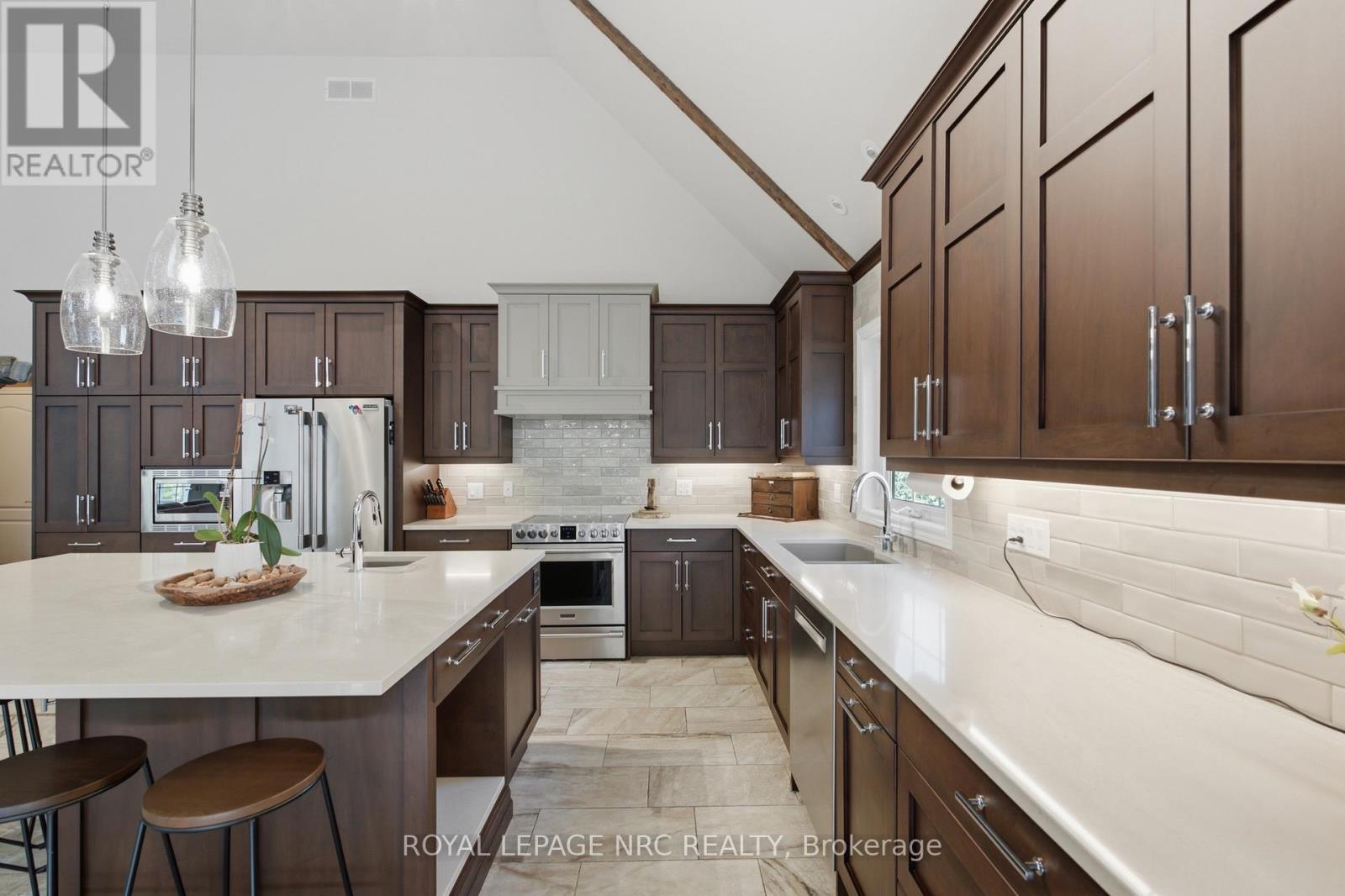 40 Harmony Drive, Niagara-On-The-Lake, Ontario  L0S 1J0 - Photo 9 - X13755570