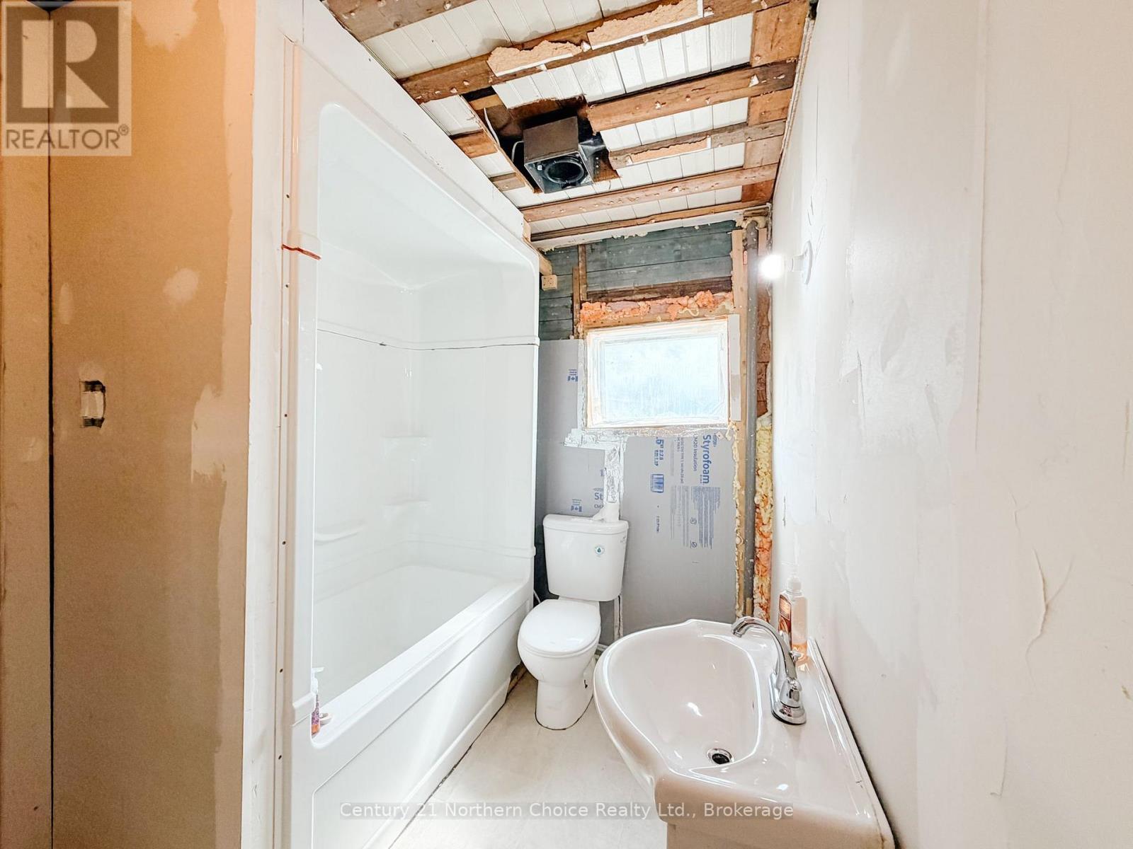 35 Parsons Street, Kenora, Ontario  P9N 3V8 - Photo 23 - X13755346