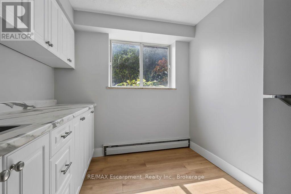 103 - 2393 New Street, Burlington, Ontario  L7R 1K1 - Photo 10 - W13755528